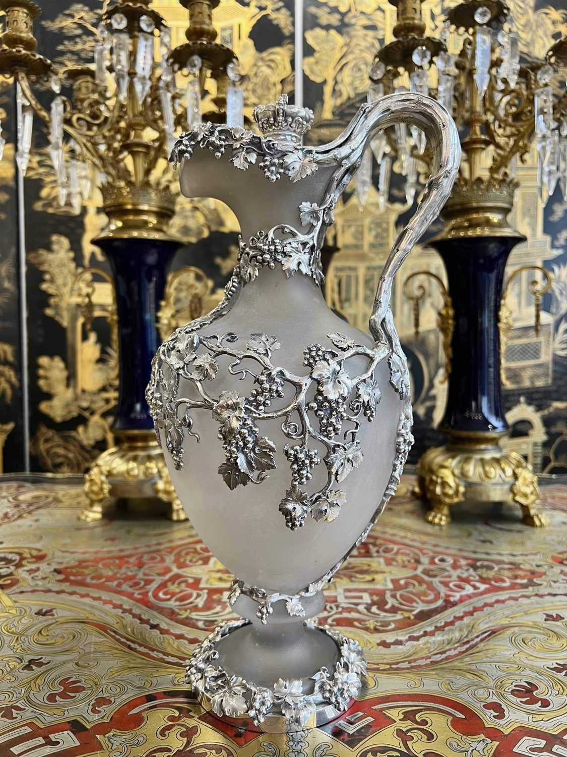 A MAGNIFICENT STERLING SILVER AND FROSTED GLASS CLARET JUG BY MORTIMER & HUNT, 1843 - Image 2 of 10