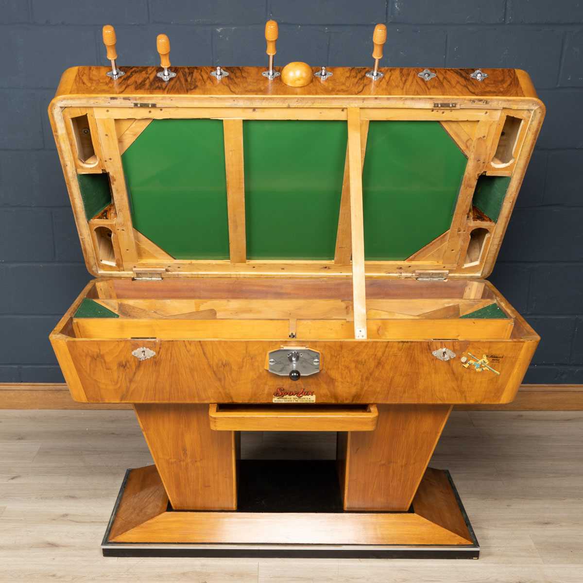 A MID 20TH CENTURY SWISS ART DECO STYLE FOOTBALL TABLE GAME - Image 28 of 37