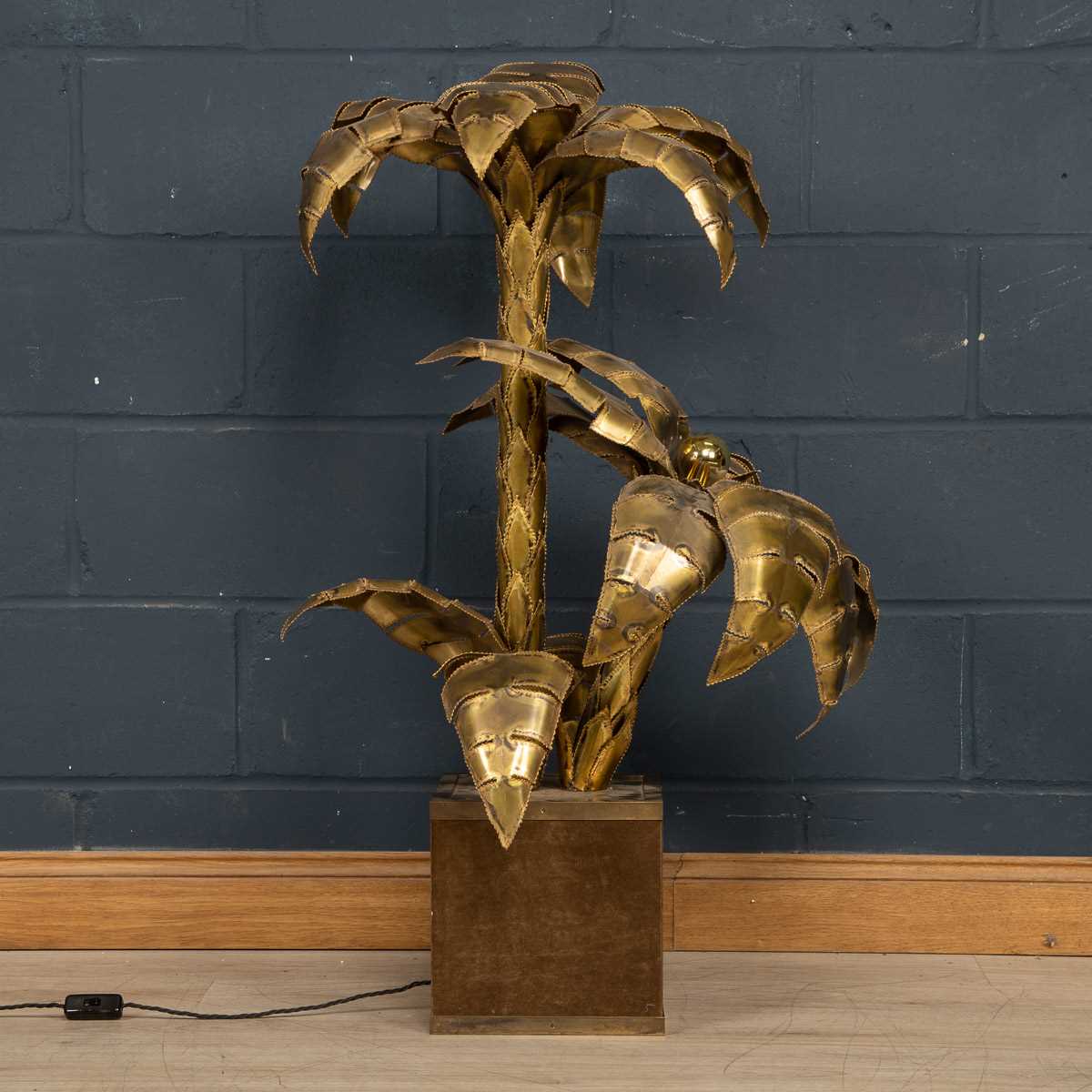 MAISON JANSEN: A FRENCH PALM FLOOR OR SIDE LAMP C.1970 - Image 12 of 18