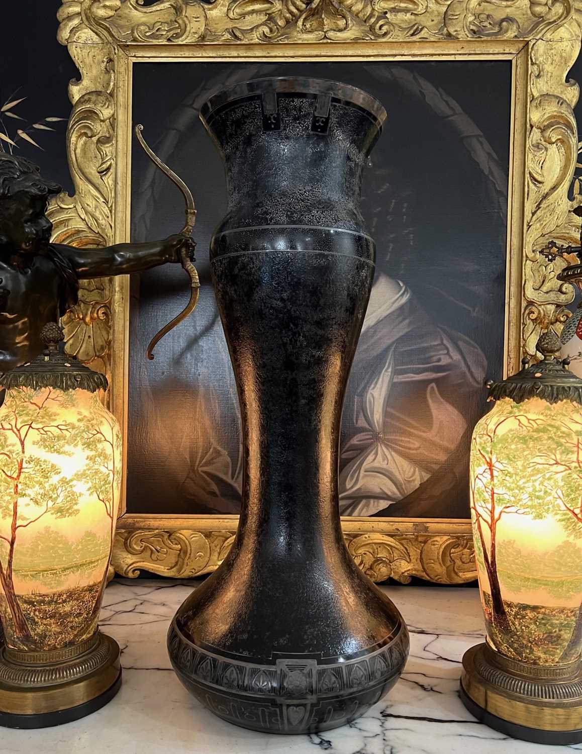 A MASSIVE 19TH CENTURY BOHEMIAN OVERLAY AND ENGRAVED GLASS VASE - Image 4 of 10