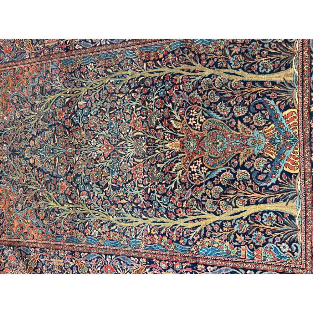A FINE PAIR OF 1920'S PERSIAN CARPETS - Image 3 of 38