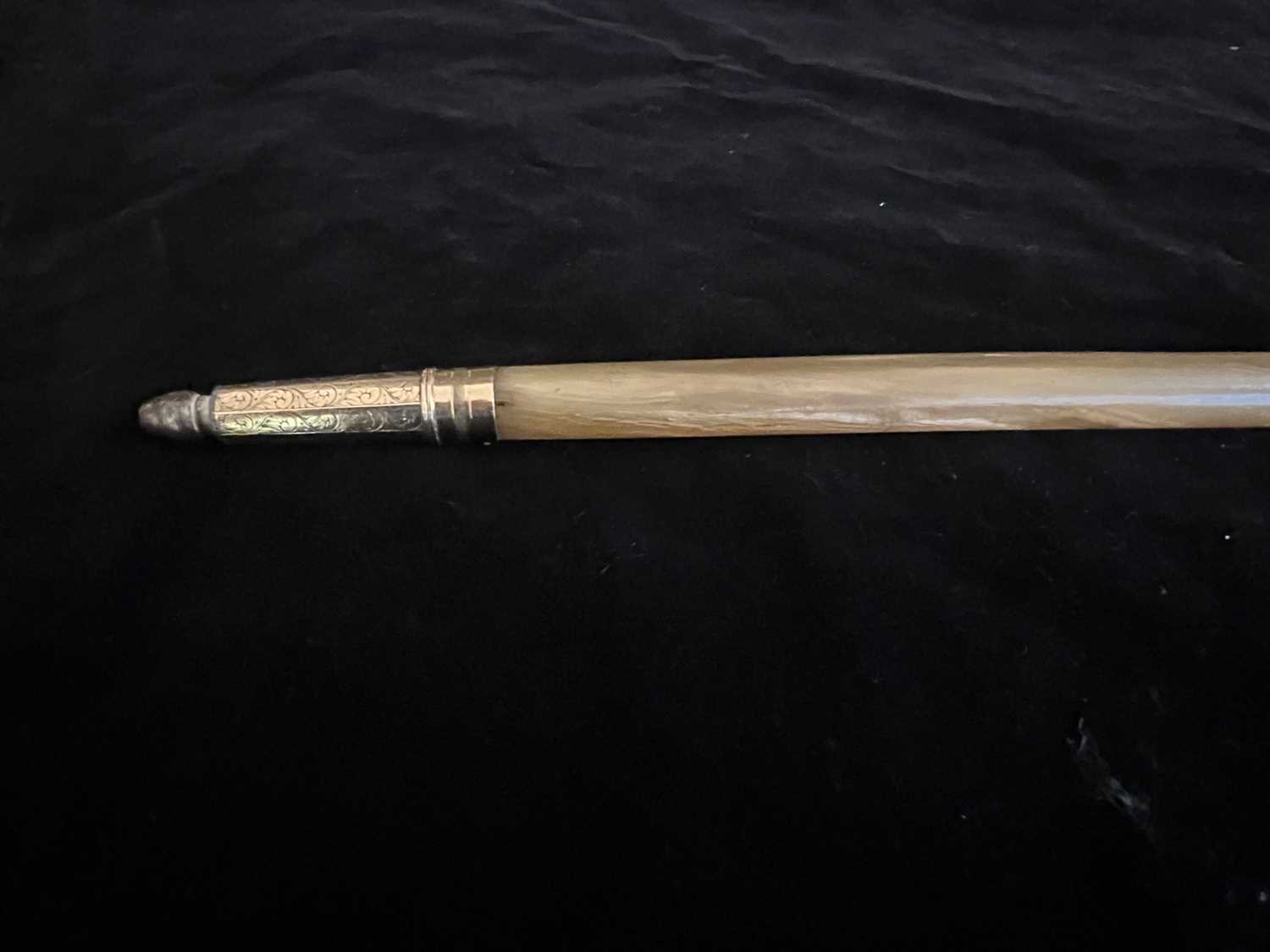 A FINE 19TH CENTURY GOLD MOUNTED FULL RHINOCEROS HORN WALKING CANE - Image 5 of 21