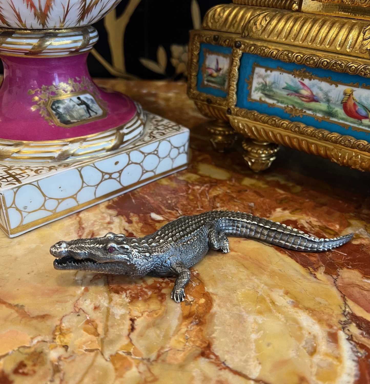 A FABERGE STYLE SOLID SILVER MODEL OF A CROCODILE - Image 4 of 10