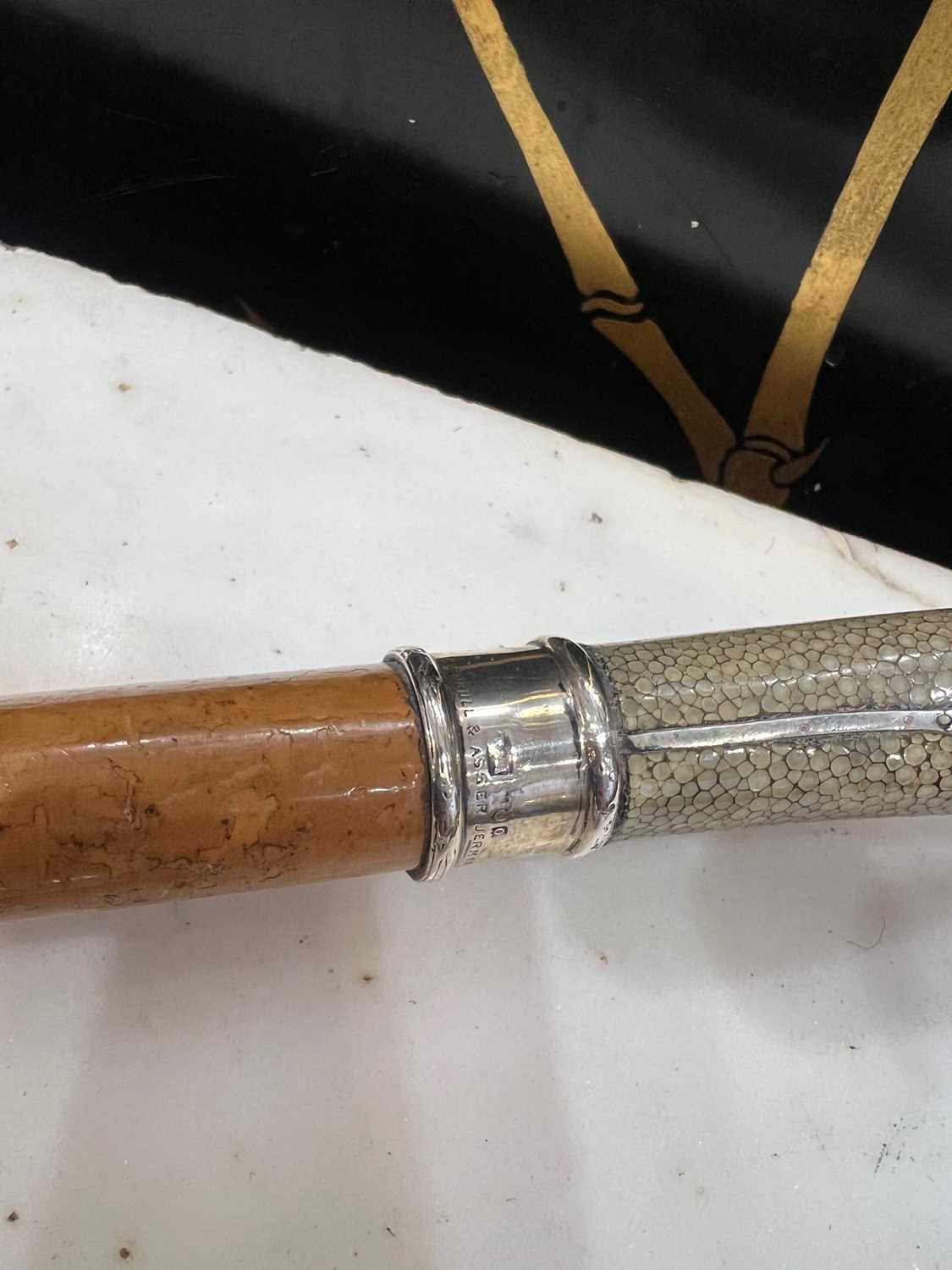 A LATE 19TH / EARLY 20TH CENTURY SHAGREEN AND SILVER HANDLED WALKING CANE - Image 5 of 6