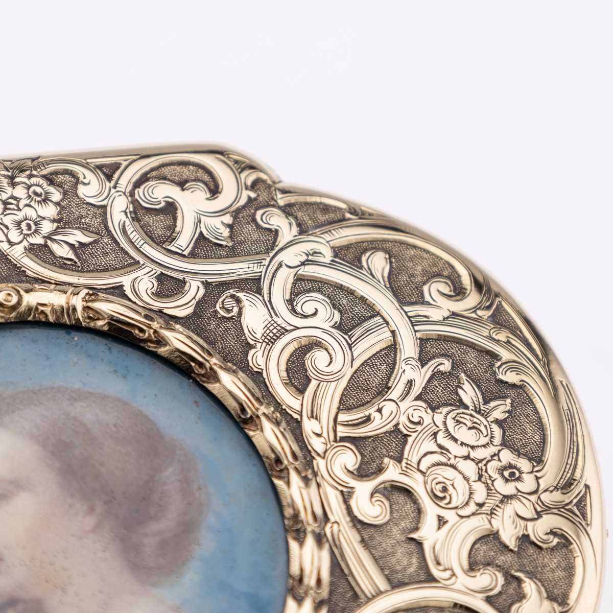 A FINE 19TH CENTURY 18CT GOLD ROYAL PRESENTATION SNUFF BOX WITH PORTRAIT OF NAPOELON III - Image 3 of 18