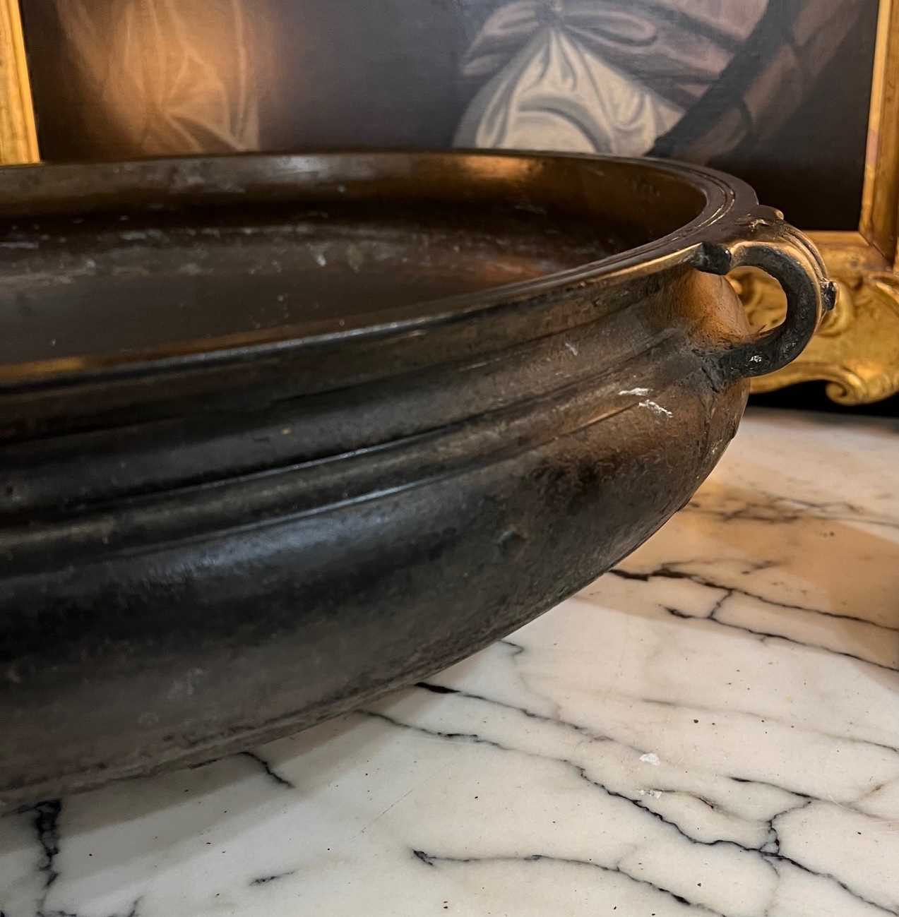 A VERY LARGE CHINESE BRONZE BASIN - Image 3 of 9