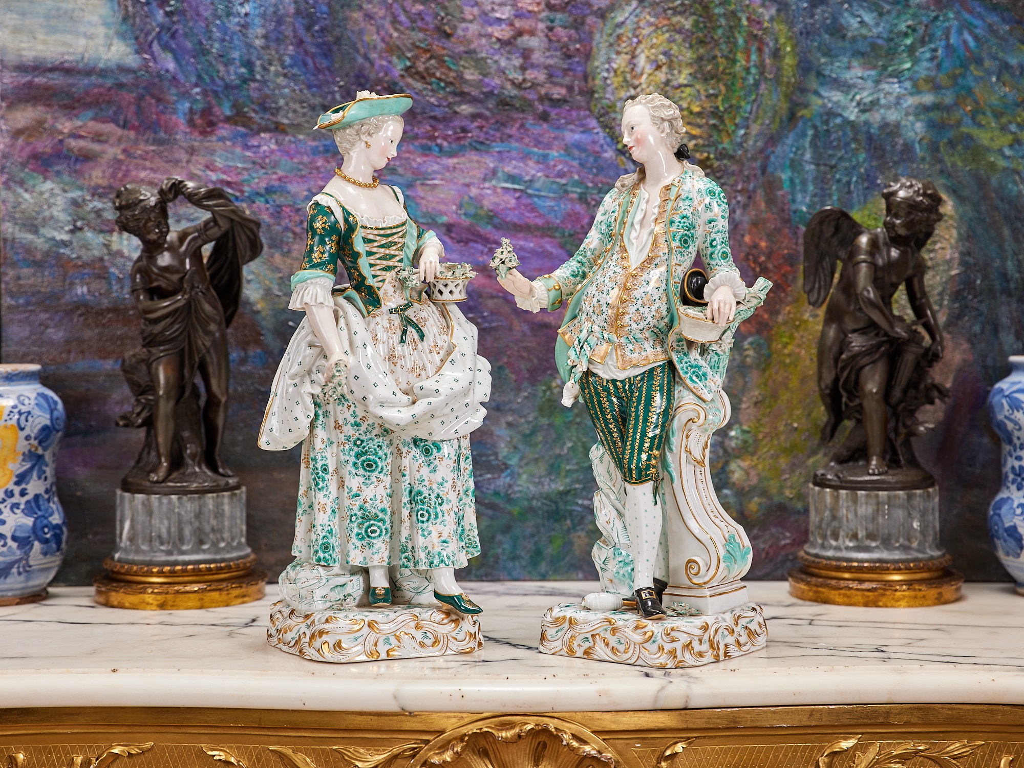 MEISSEN: A VERY LARGE PAIR OF 19TH CENTURY PORCELAIN FIGURES OF A LADY AND GENTLEMAN