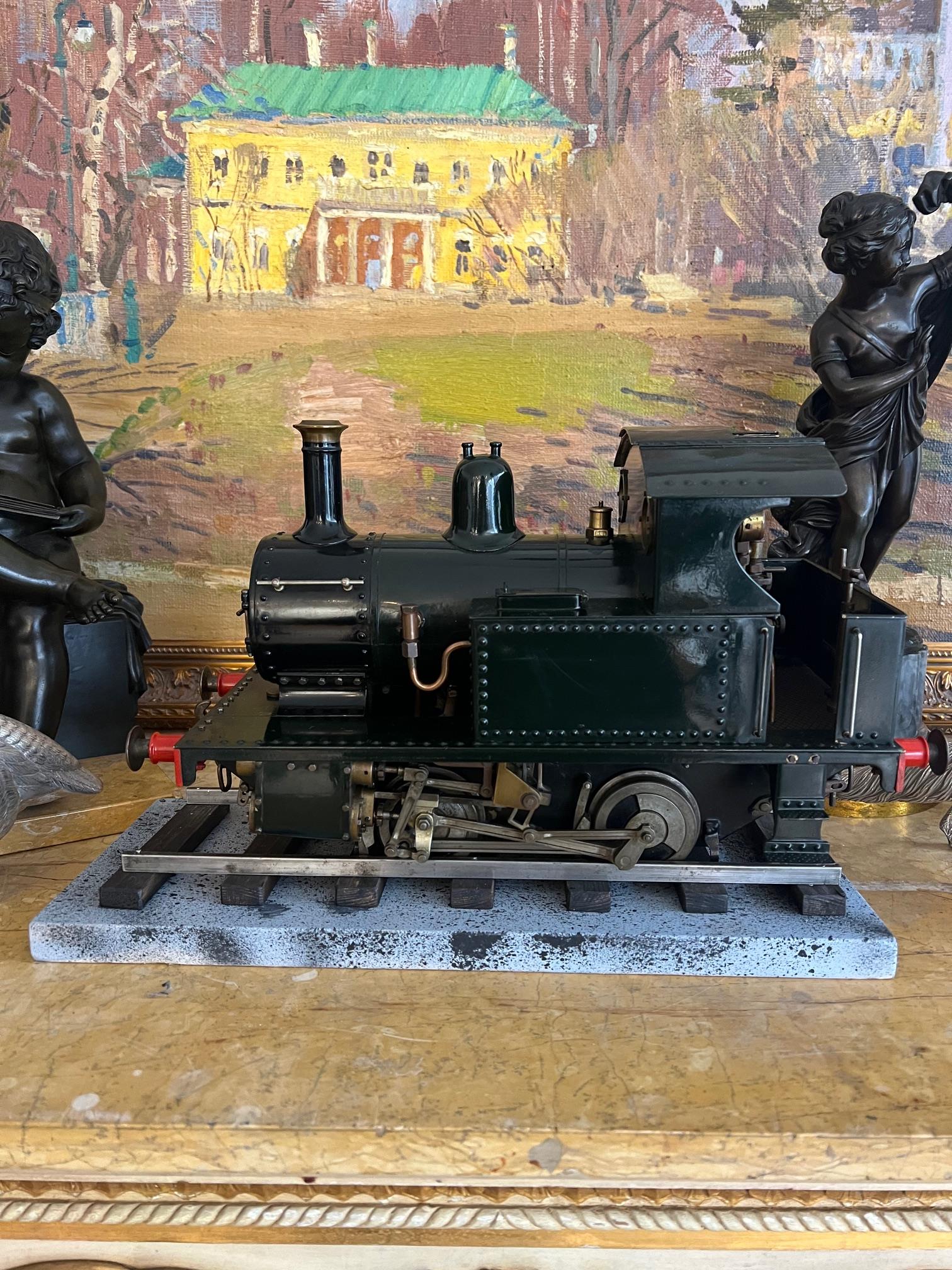 A FULL WORKING MODEL OF A STEAM TRAIN - Image 23 of 45