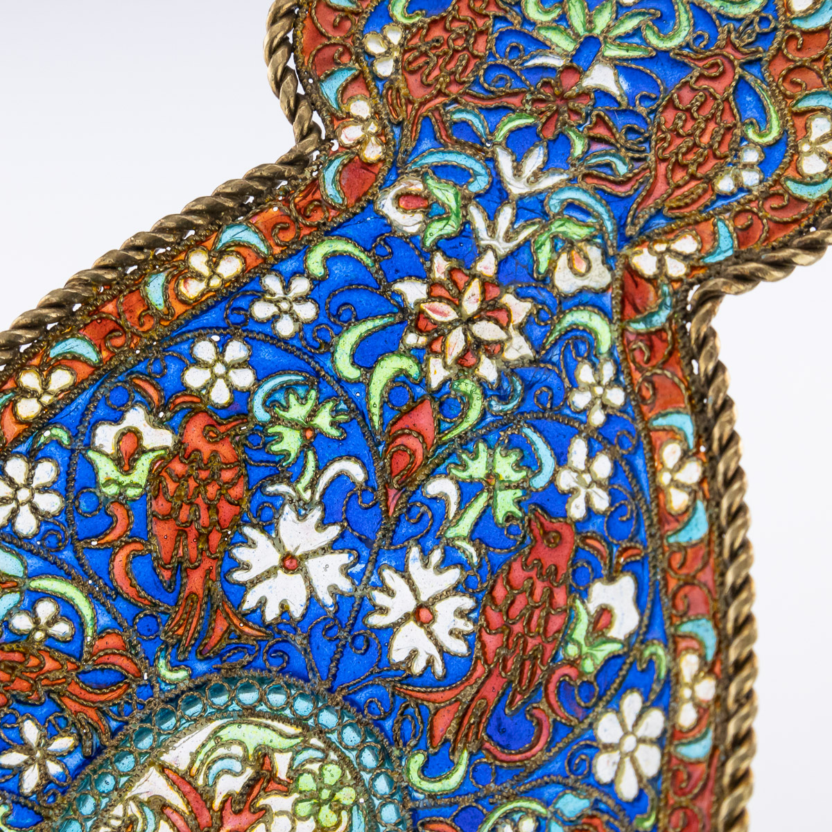 A 19TH CENTURY SOLID SILVER GILT & PLIQUE-A-JOUR ENAMEL KOVSH c.1890 - Image 7 of 18