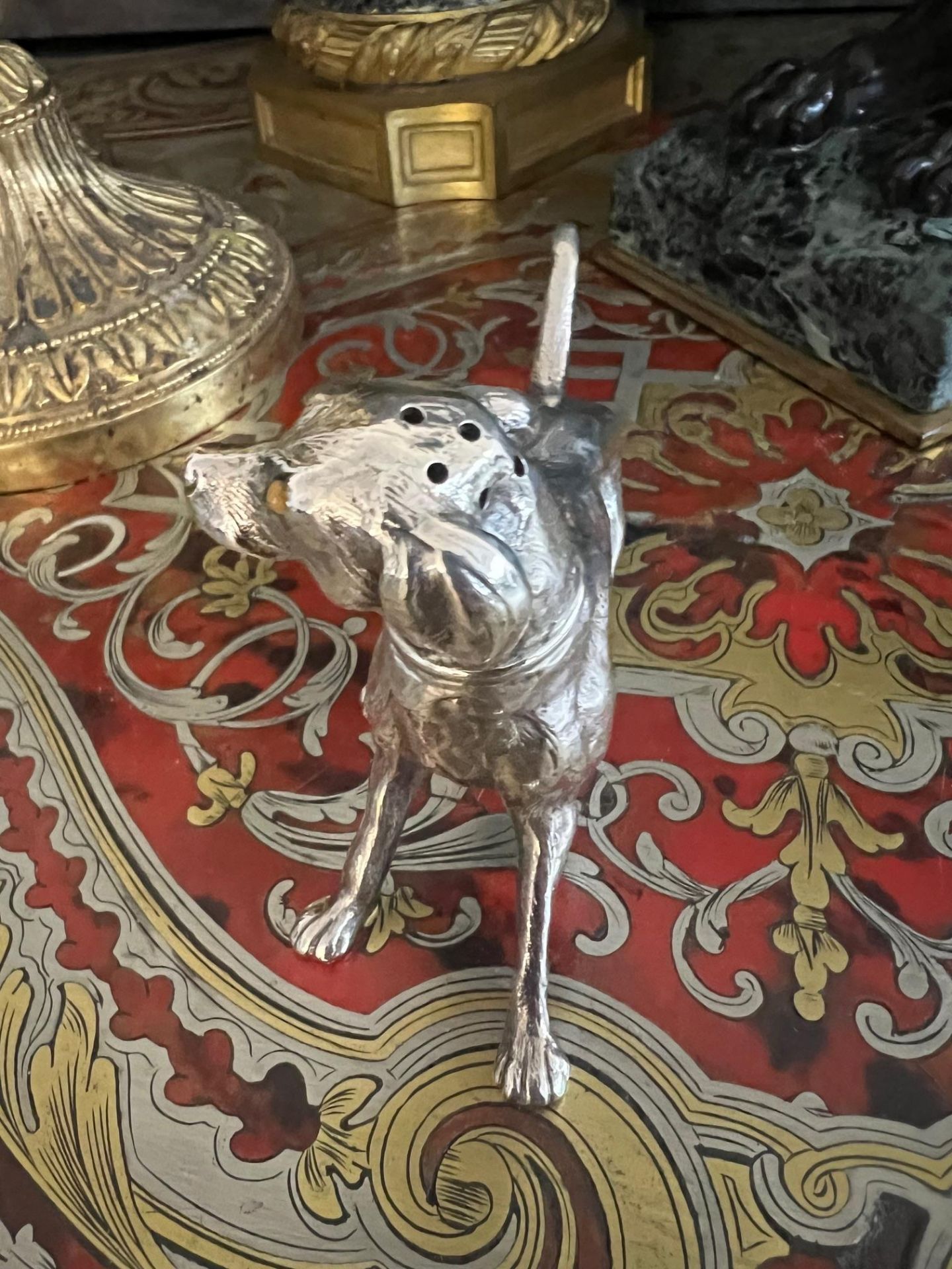 AN EARLY 20TH CENTURY STERLING SILVER DOG PEPPER SHAKER BY ELKINGTON & CO. 1913 - Image 5 of 8
