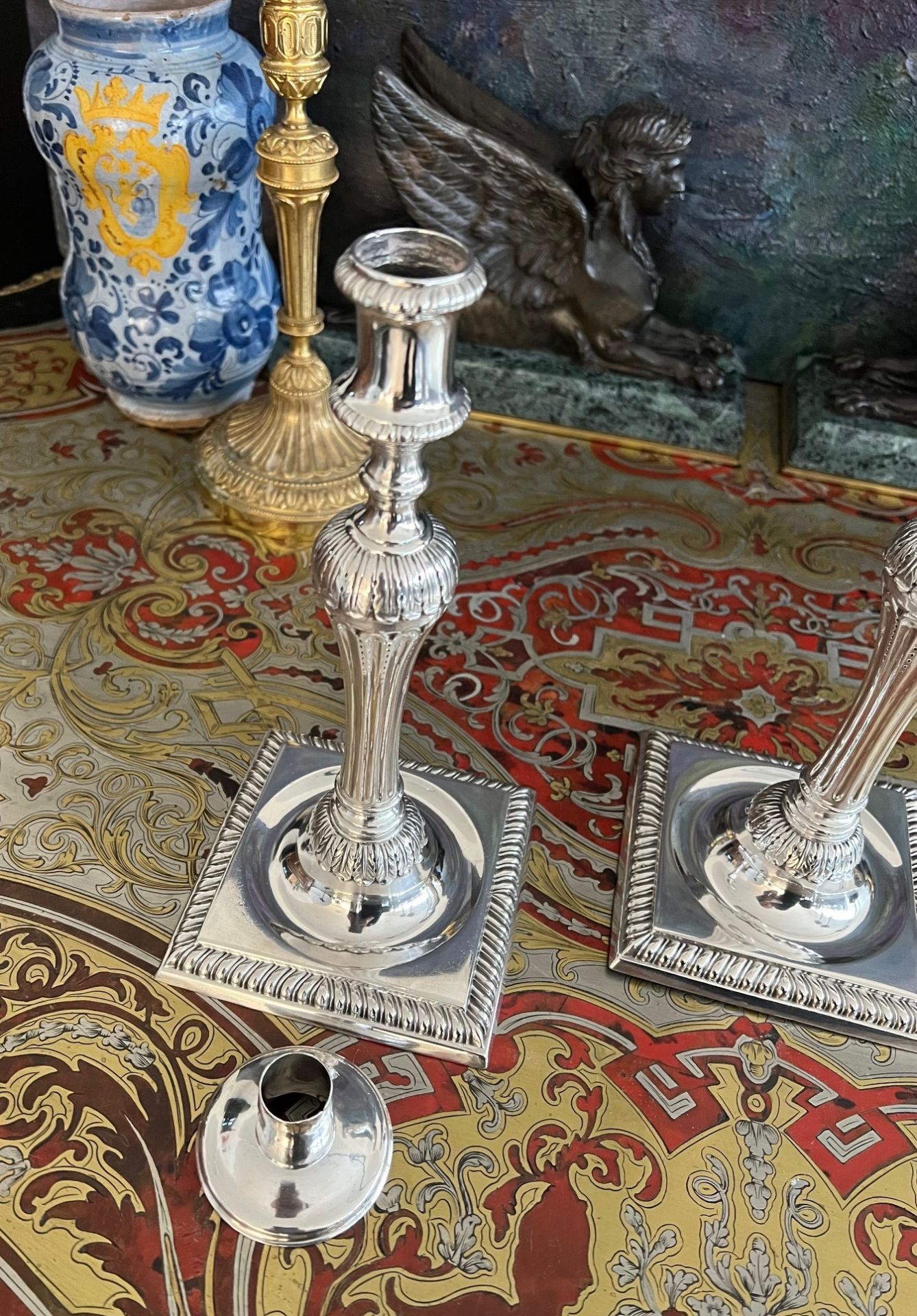 A FINE PAIR OF 18TH CENTURY STERLING SILVER CANDLESTICKS, LONDON, 1772 JOHN ARNELL - Image 8 of 9