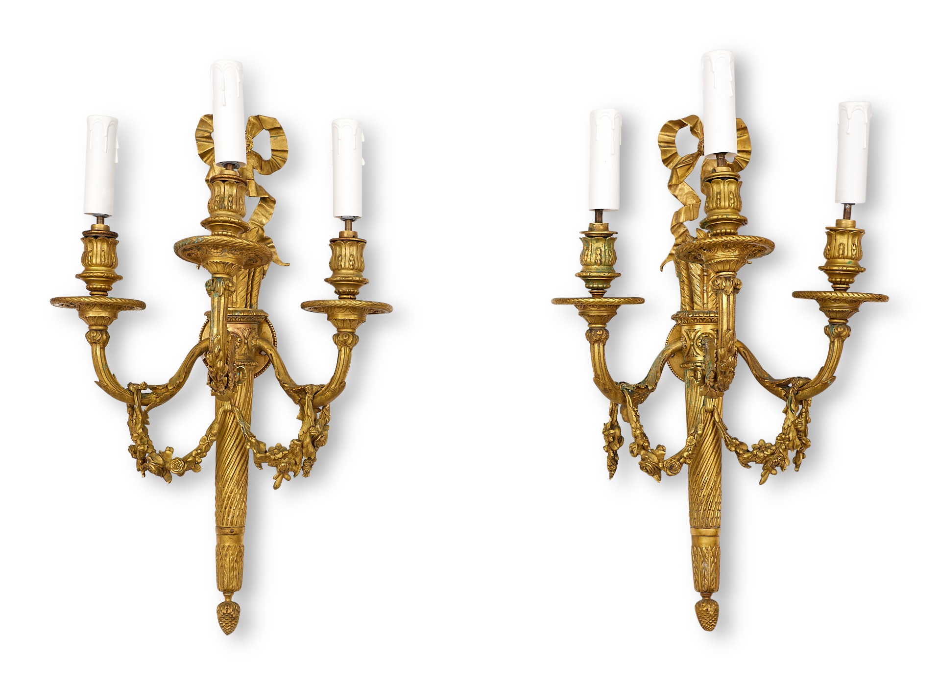 A PAIR OF EARLY 20TH CENTURY FRENCH GILT BRONZE LOUIS XVI STYLE WALL LIGHTS