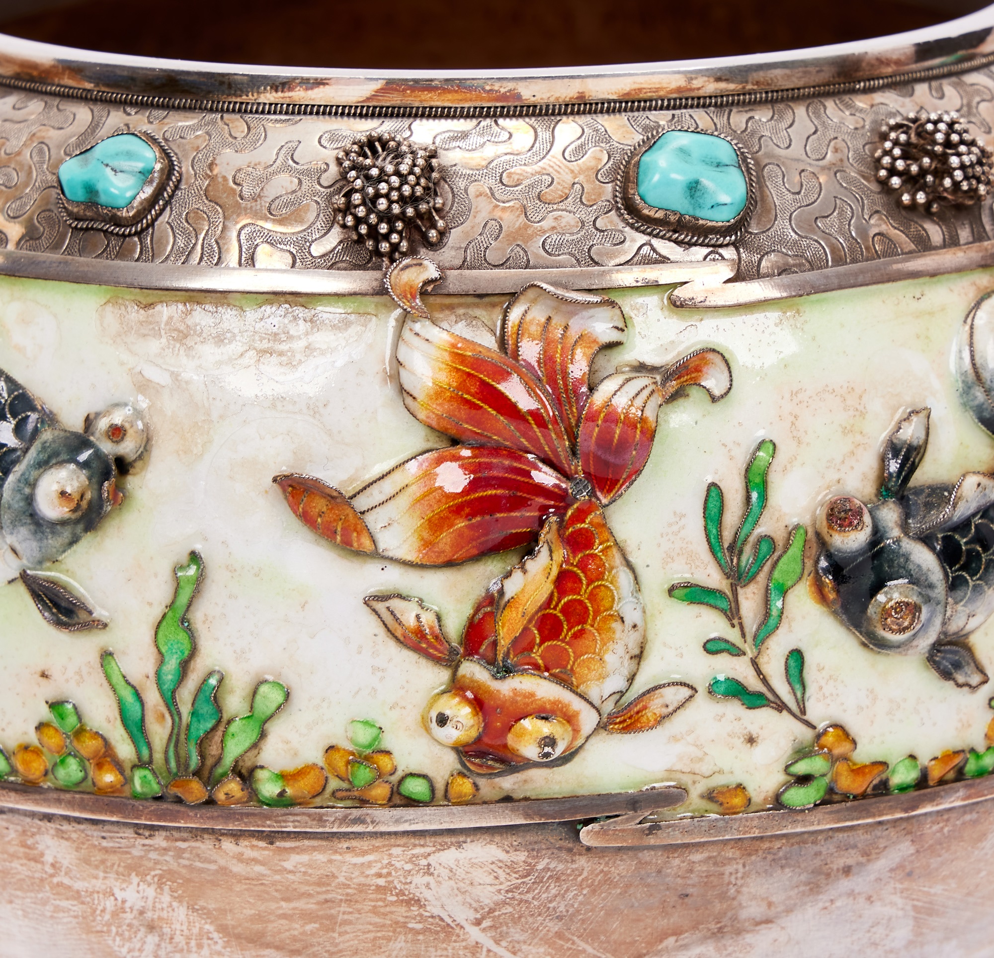 AN EARLY 20TH CENTURY CHINESE SILVER, ENAMEL, JADE AND TURQUOISE MOUNTED BOWL, CIRCA 1900 - Image 3 of 3