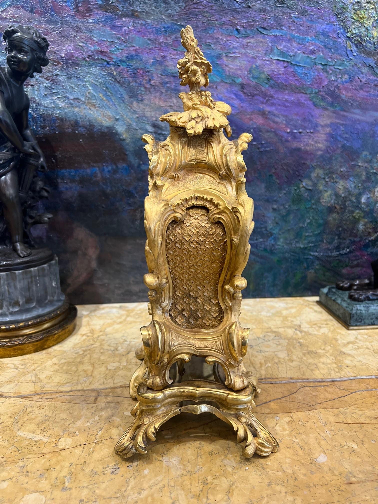 AN EARLY 19TH CENTURY ENGLISH GILT BRONZE FUSEE MANTEL CLOCK - Image 3 of 8