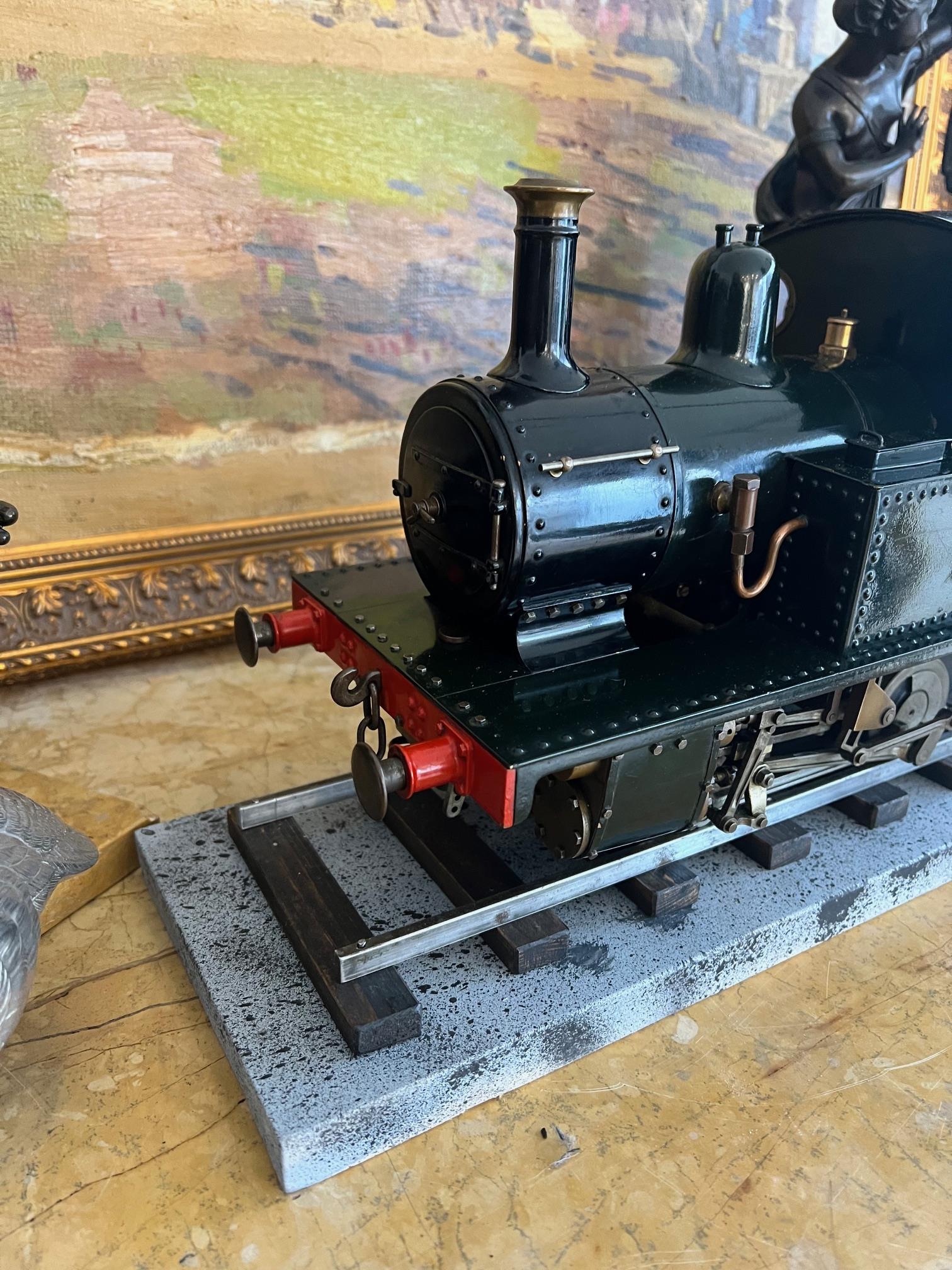 A FULL WORKING MODEL OF A STEAM TRAIN - Image 12 of 45