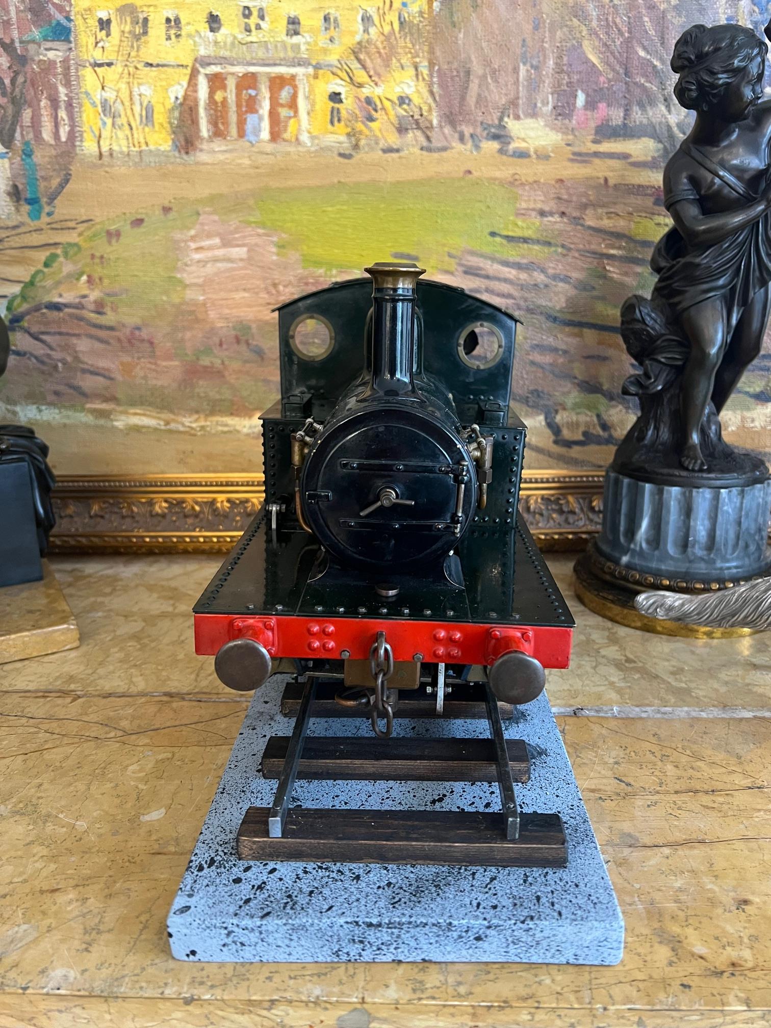 A FULL WORKING MODEL OF A STEAM TRAIN - Image 11 of 45