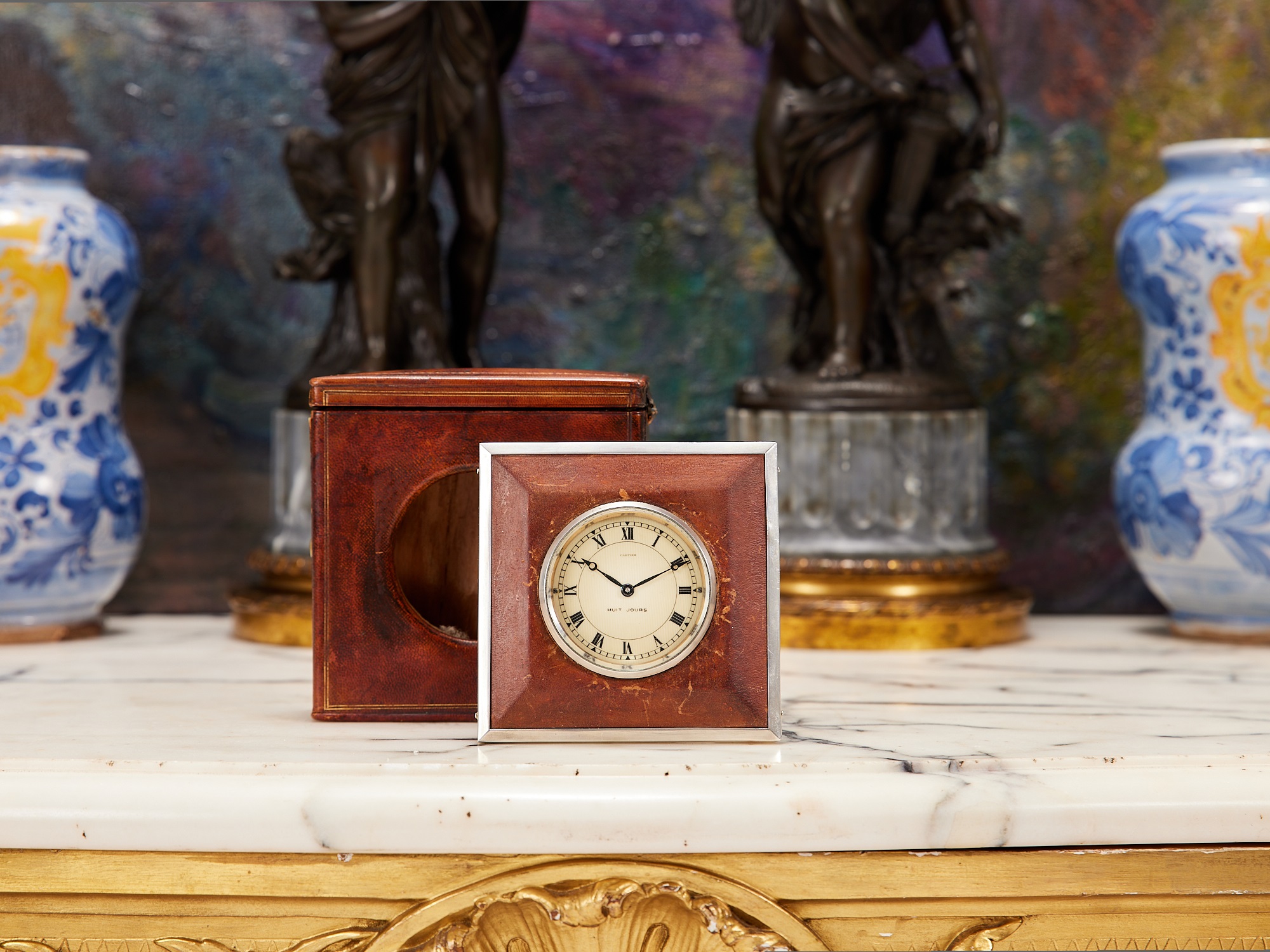 CARTIER: A 1930'S SILVER AND LEATHER TRAVELLING CLOCK IN ORIGINAL CASE - Image 2 of 6