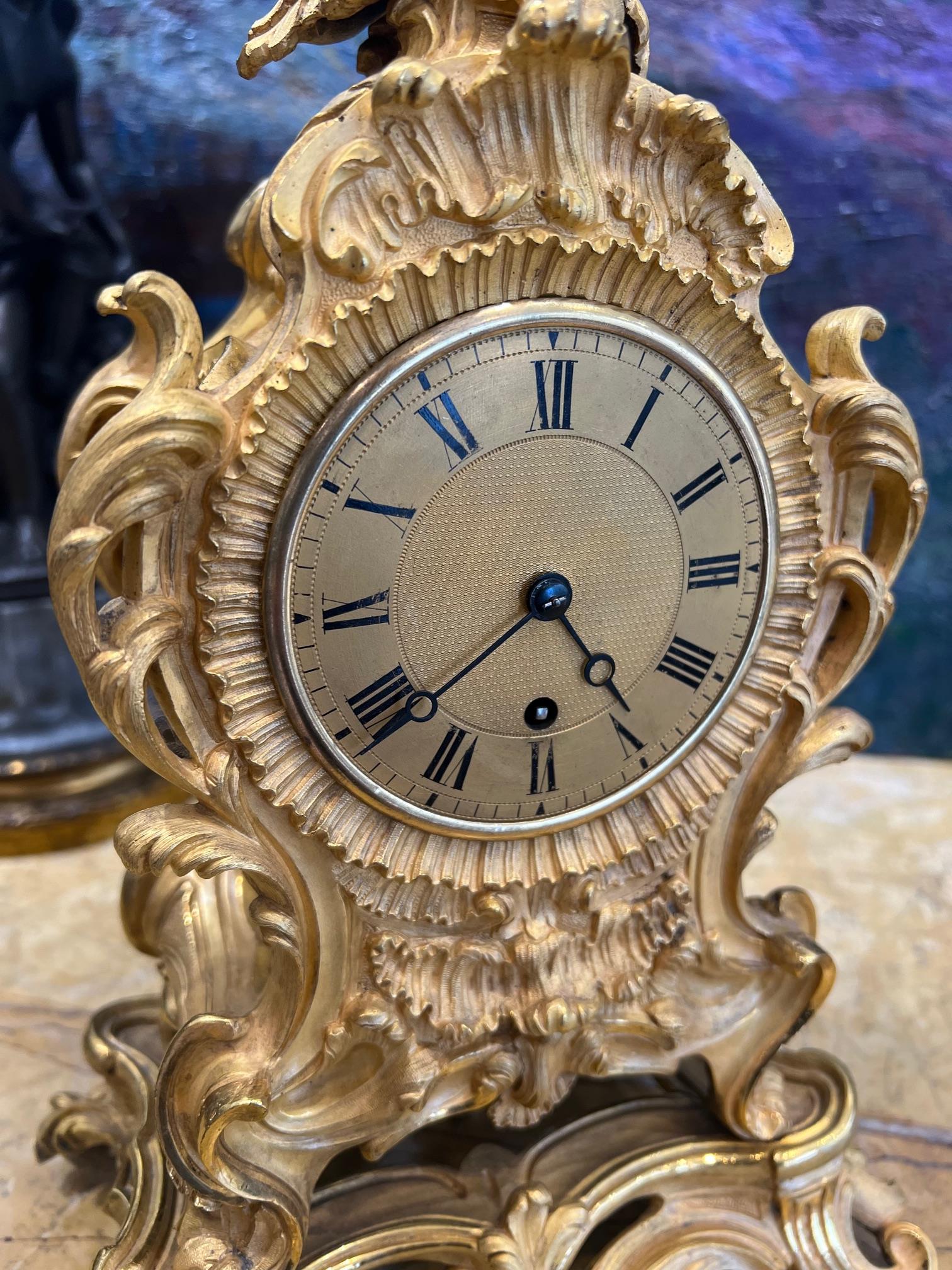AN EARLY 19TH CENTURY ENGLISH GILT BRONZE FUSEE MANTEL CLOCK - Image 7 of 8