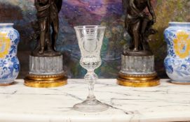AN 18TH / 19TH CENTURY GLASS GOBLET ENGRAVED WITH THE ROYAL CREST