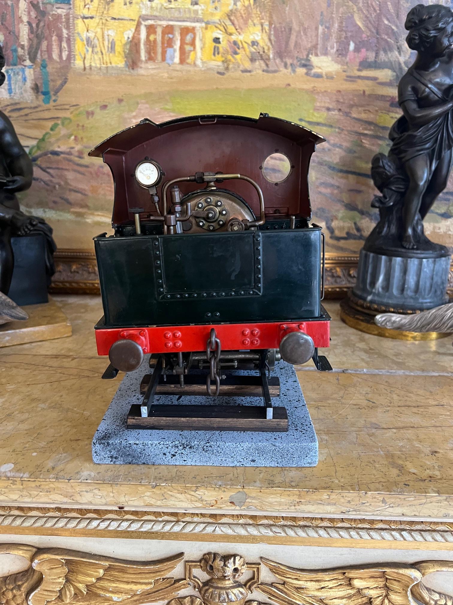 A FULL WORKING MODEL OF A STEAM TRAIN - Image 37 of 45