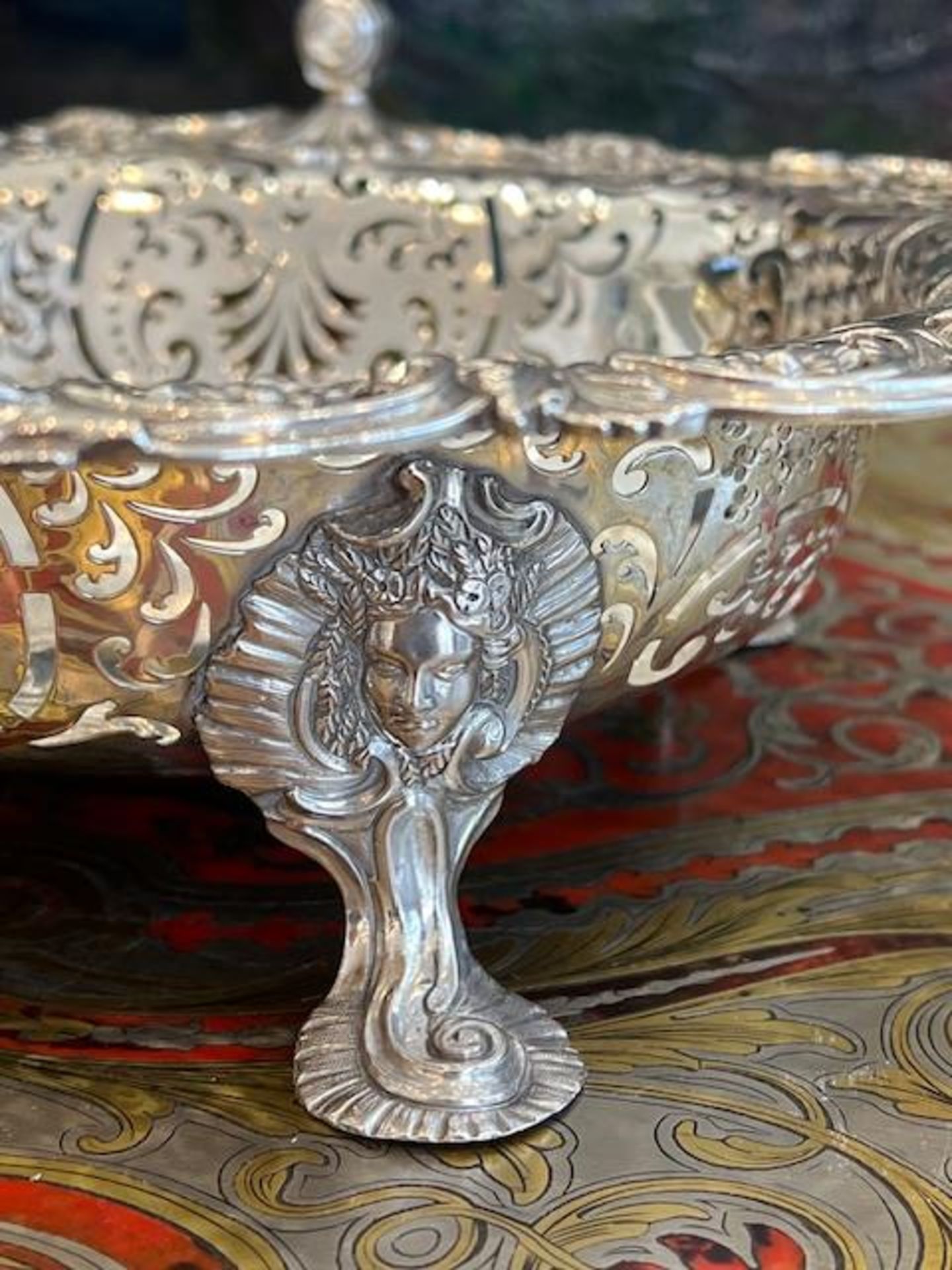 A MAGNIFICENT MID 18TH CENTURY STERLING SILVER GEORGIAN CAKE BASKET, LONDON, 1745 - Image 5 of 24