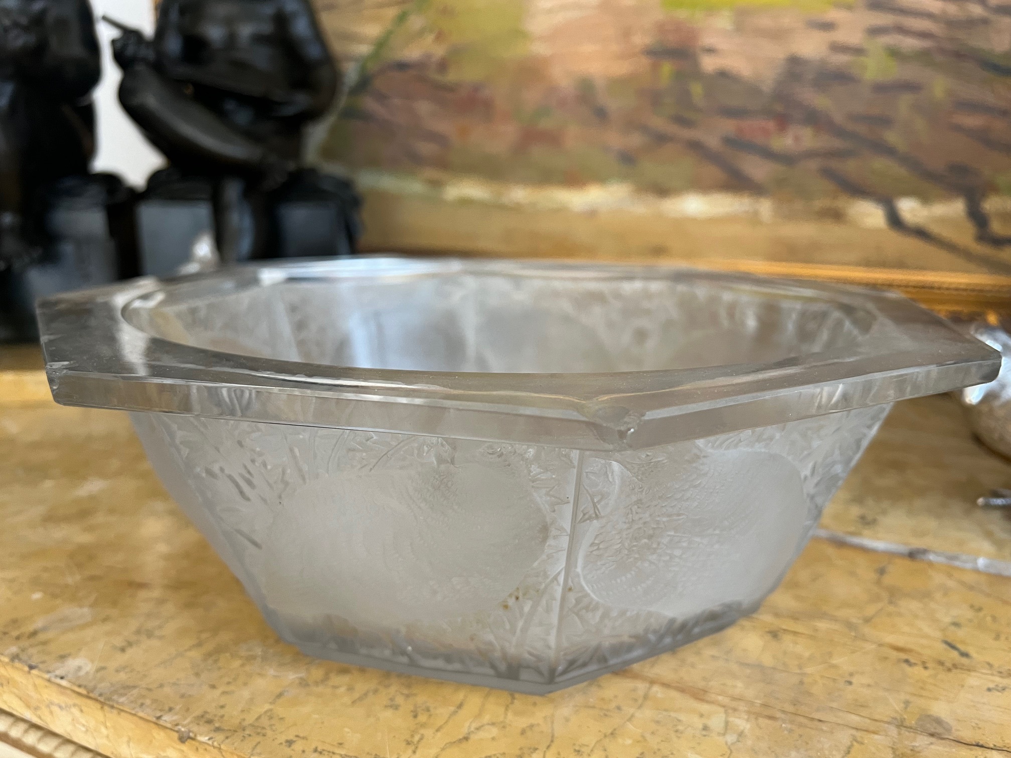 LALIQUE: A FROSTED AND CLEAR GLASS 'CAILLE PERDIX' BOWL - Image 5 of 10