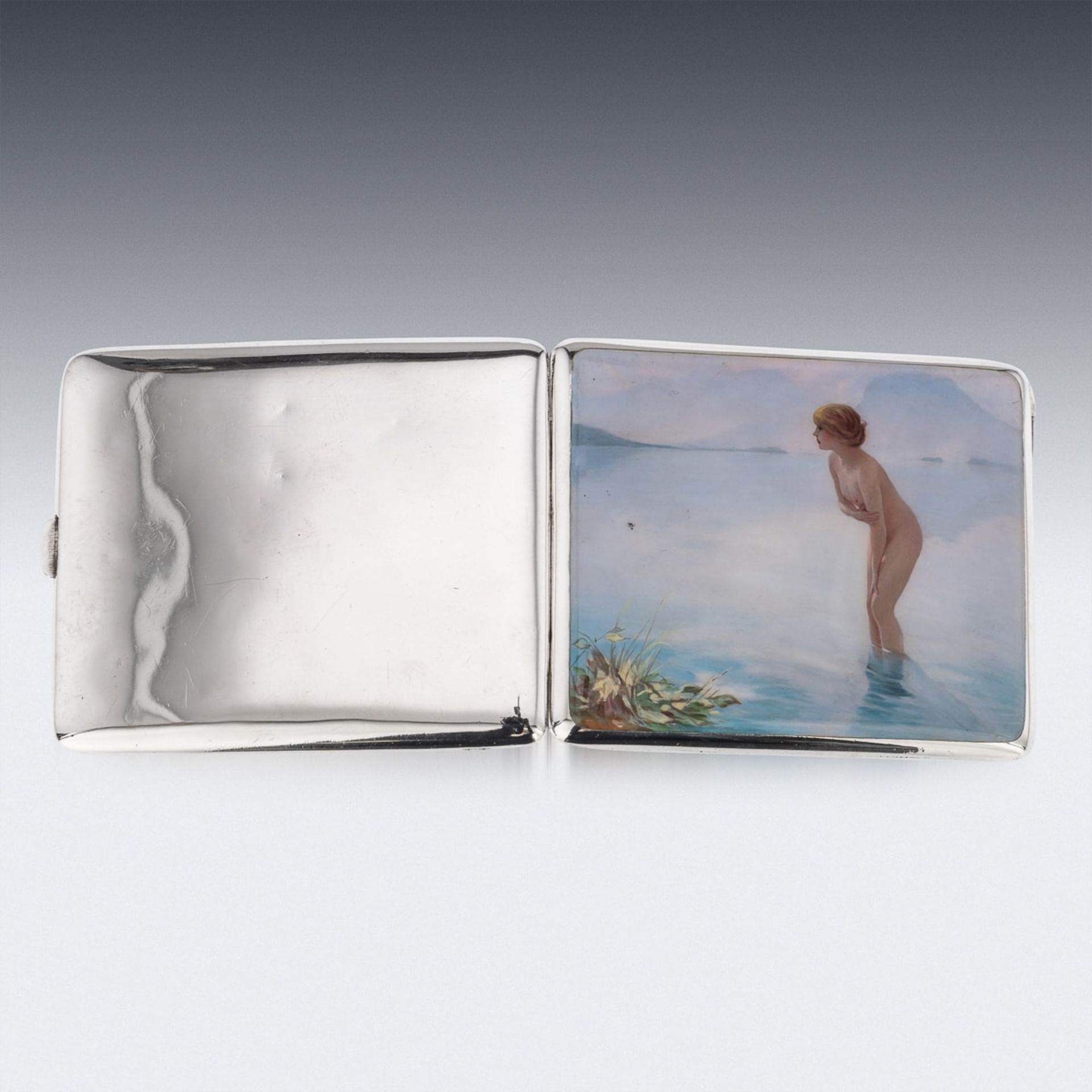 AN EARLY 20TH CENTURY EROTIC SILVER AND ENAMEL CIGARETTE CASE C. 1910 - Image 9 of 16