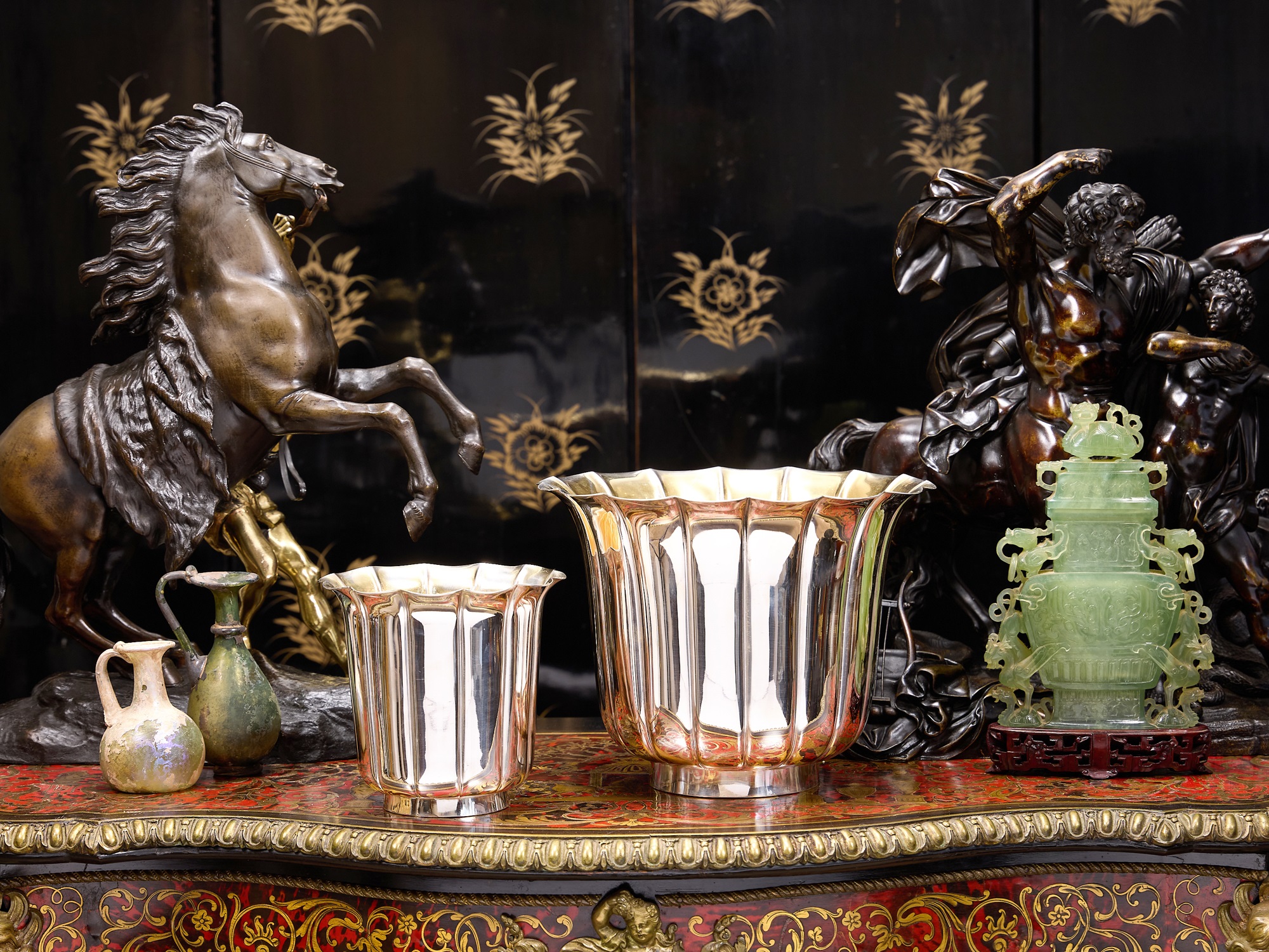 A SILVER AND SILVER GILT WINE COOLER AND ICE BUCKET BY IL LEONE, FIRENZE