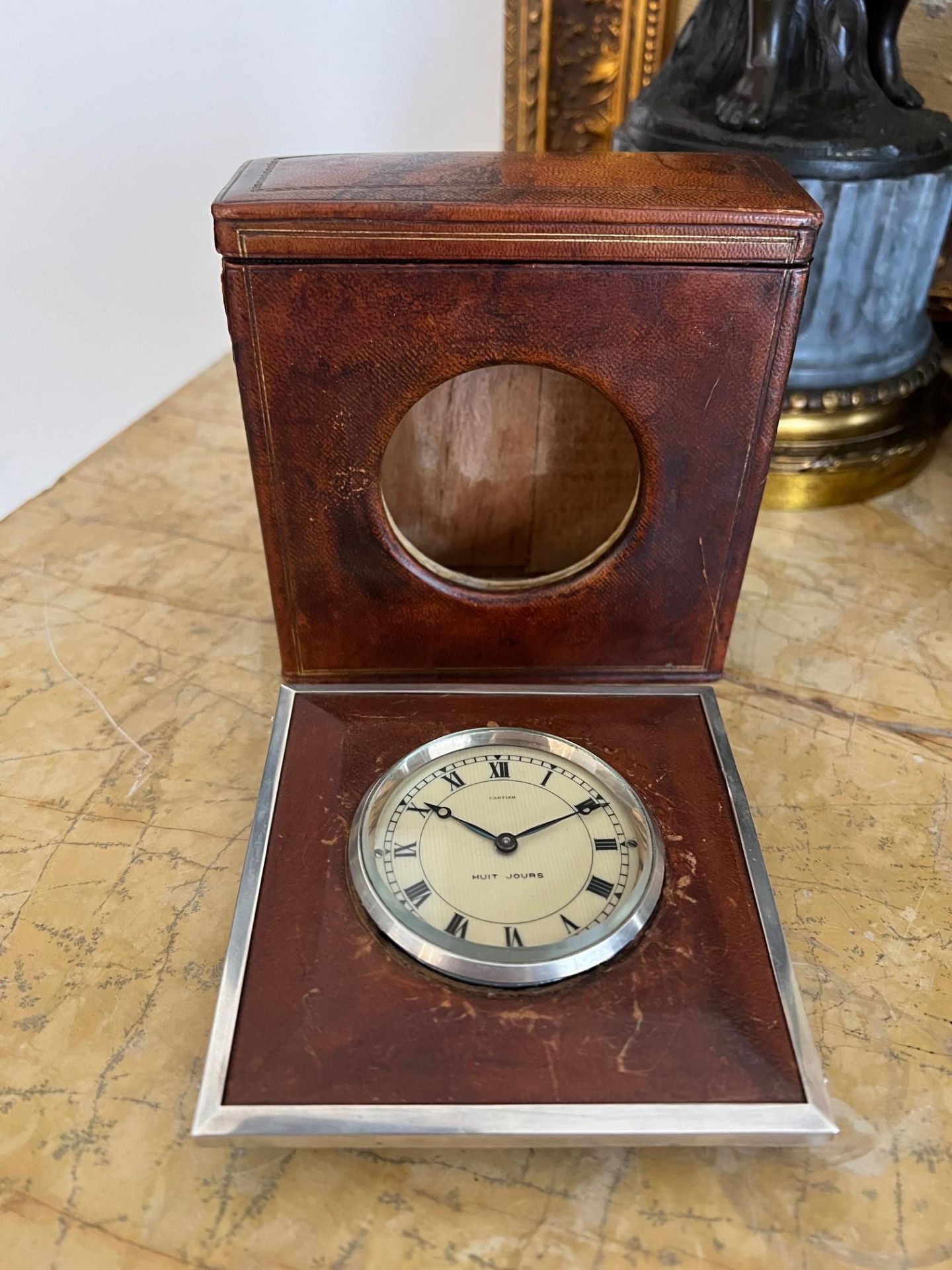 CARTIER: A 1930'S SILVER AND LEATHER TRAVELLING CLOCK IN ORIGINAL CASE - Image 6 of 6