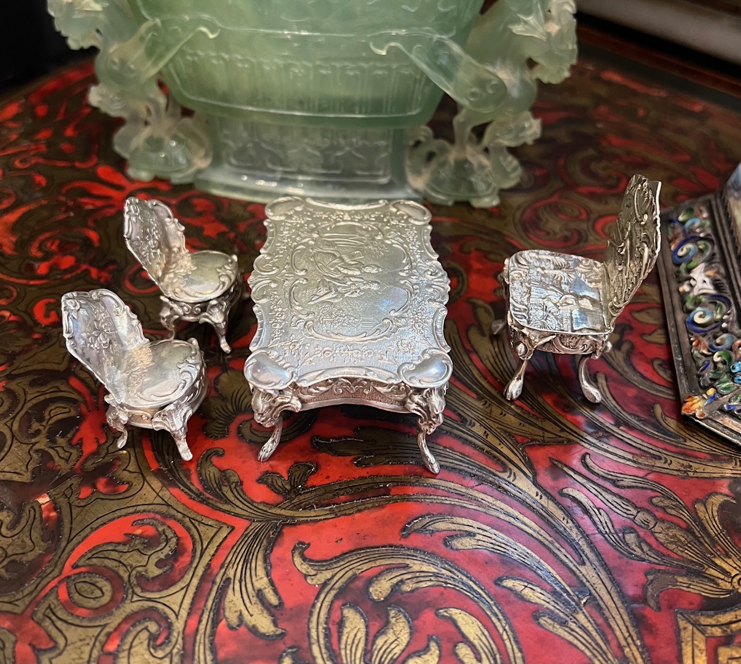 A SET OF EARLY 20TH CENTURY SILVER MINIATURE FURNITURE, C.1900 - Image 2 of 6