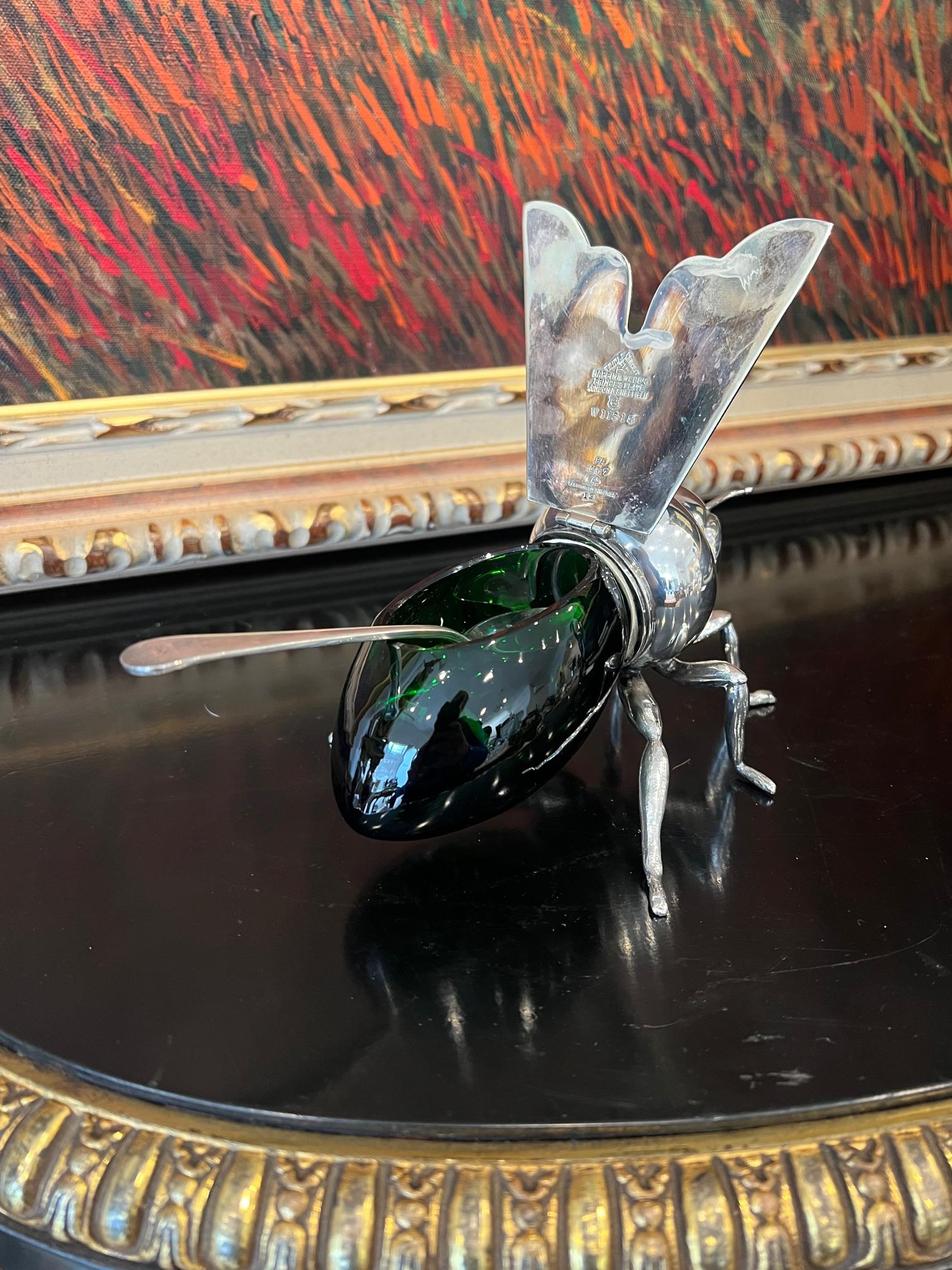 A RARE ART DECO SILVER PLATED AND GREEN GLASS BEE HONEY POT AND SPOON, C. 1930 - Image 7 of 7
