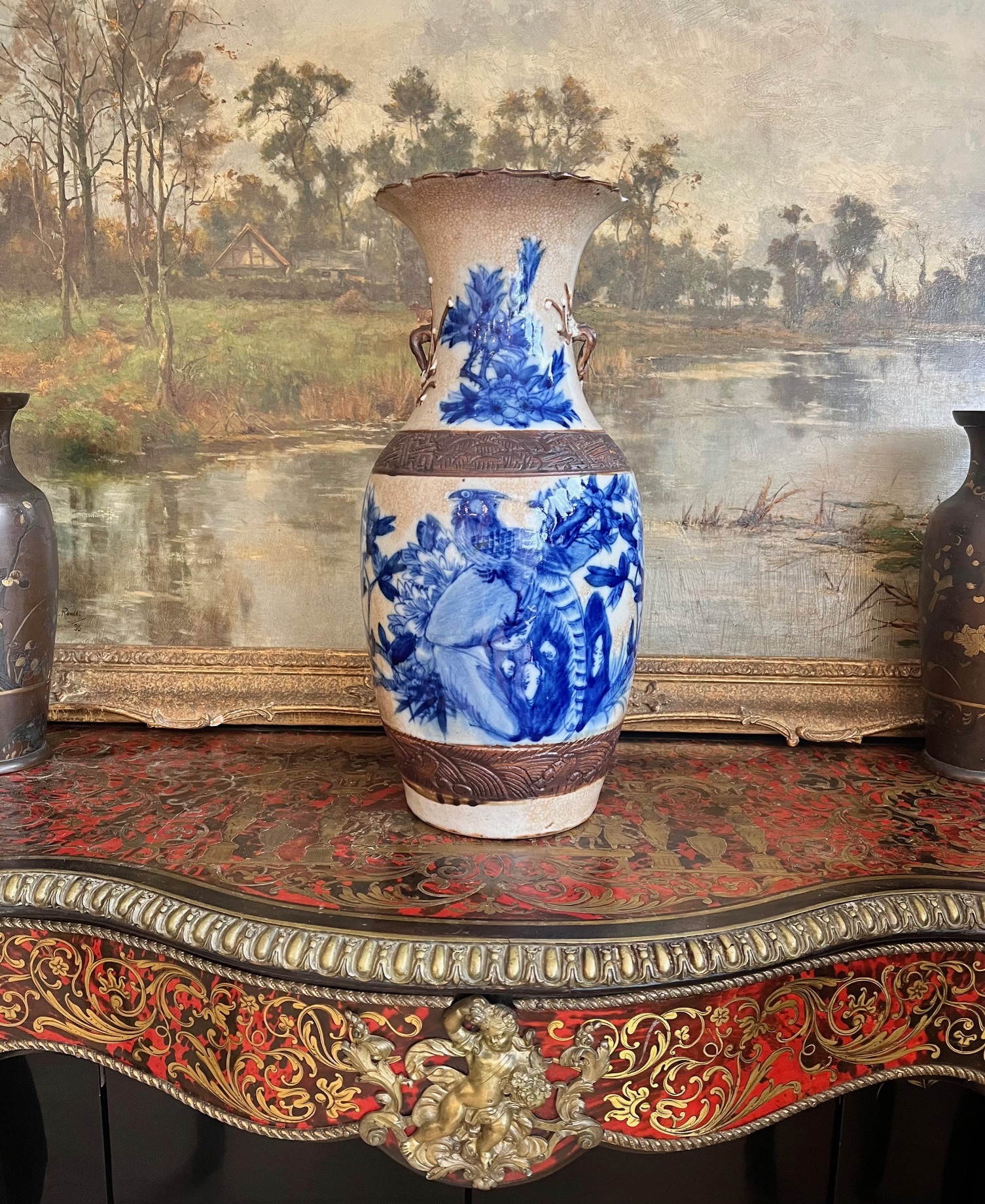 A LATE 19TH CENTURY CHINESE BLUE AND WHITE CRACKLE GLAZED PORCELAIN VASE