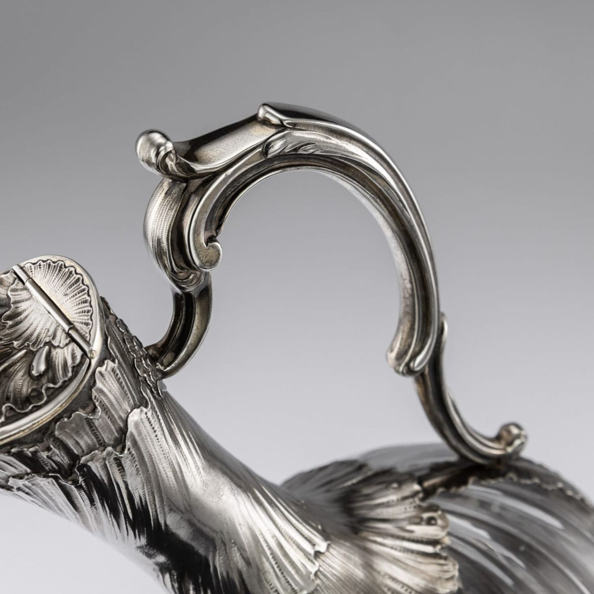 MAISON ODIOT: A PAIR OF 19TH CENTURY SILVER AND GLASS CLARET JUGS CIRCA 1890 - Image 8 of 16