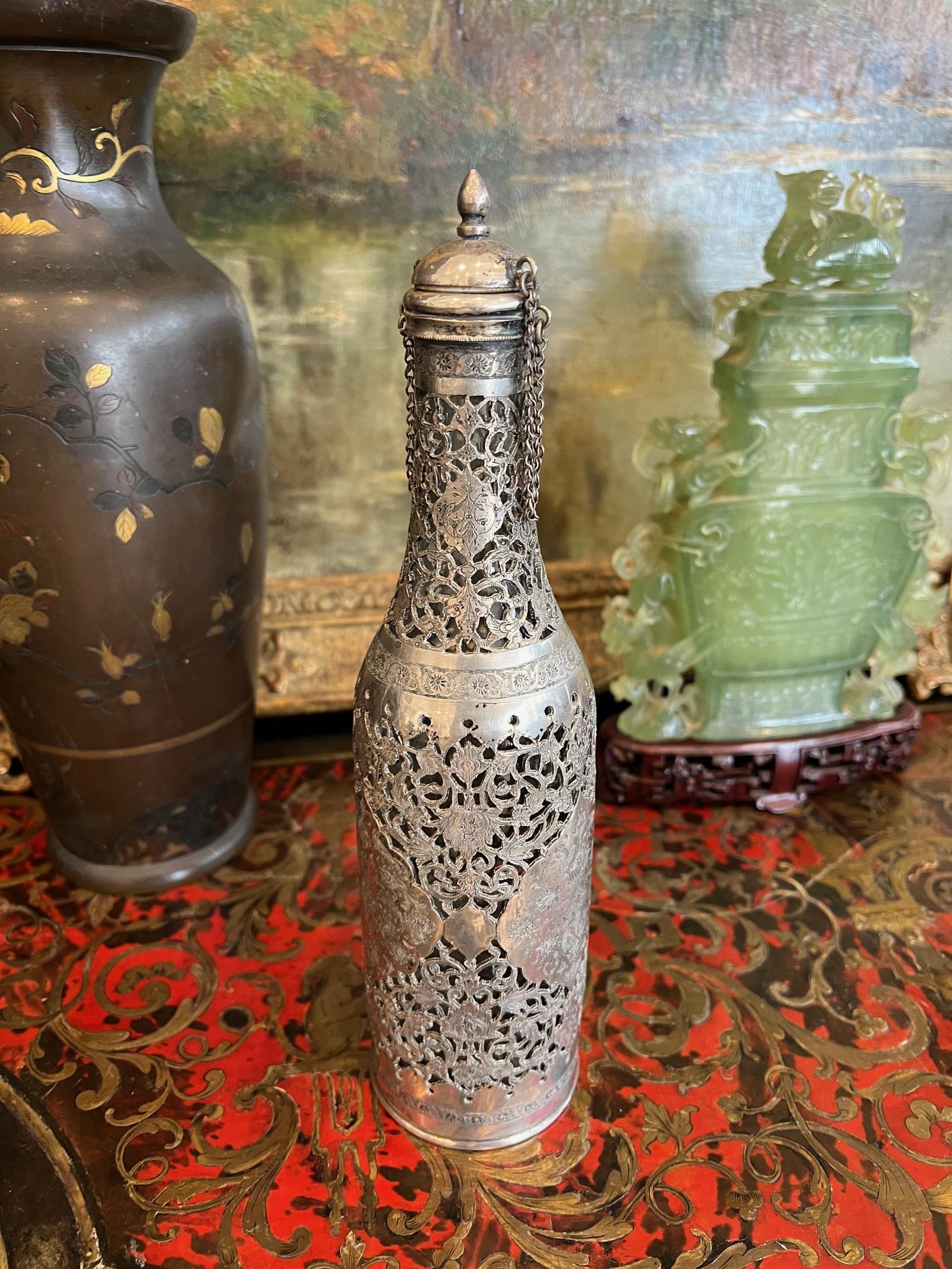 A 19TH CENTURY PERSIAN SILVER AND GLASS FLASK - Image 2 of 4