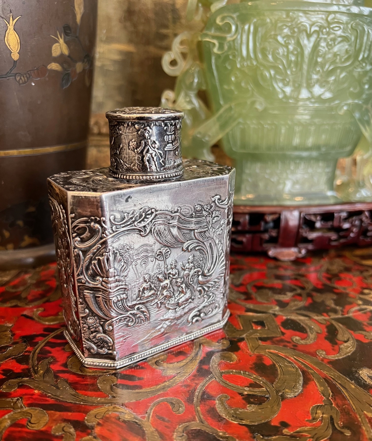 AN EARLY 20TH CENTURY SILVER TEA CADDY C.1900