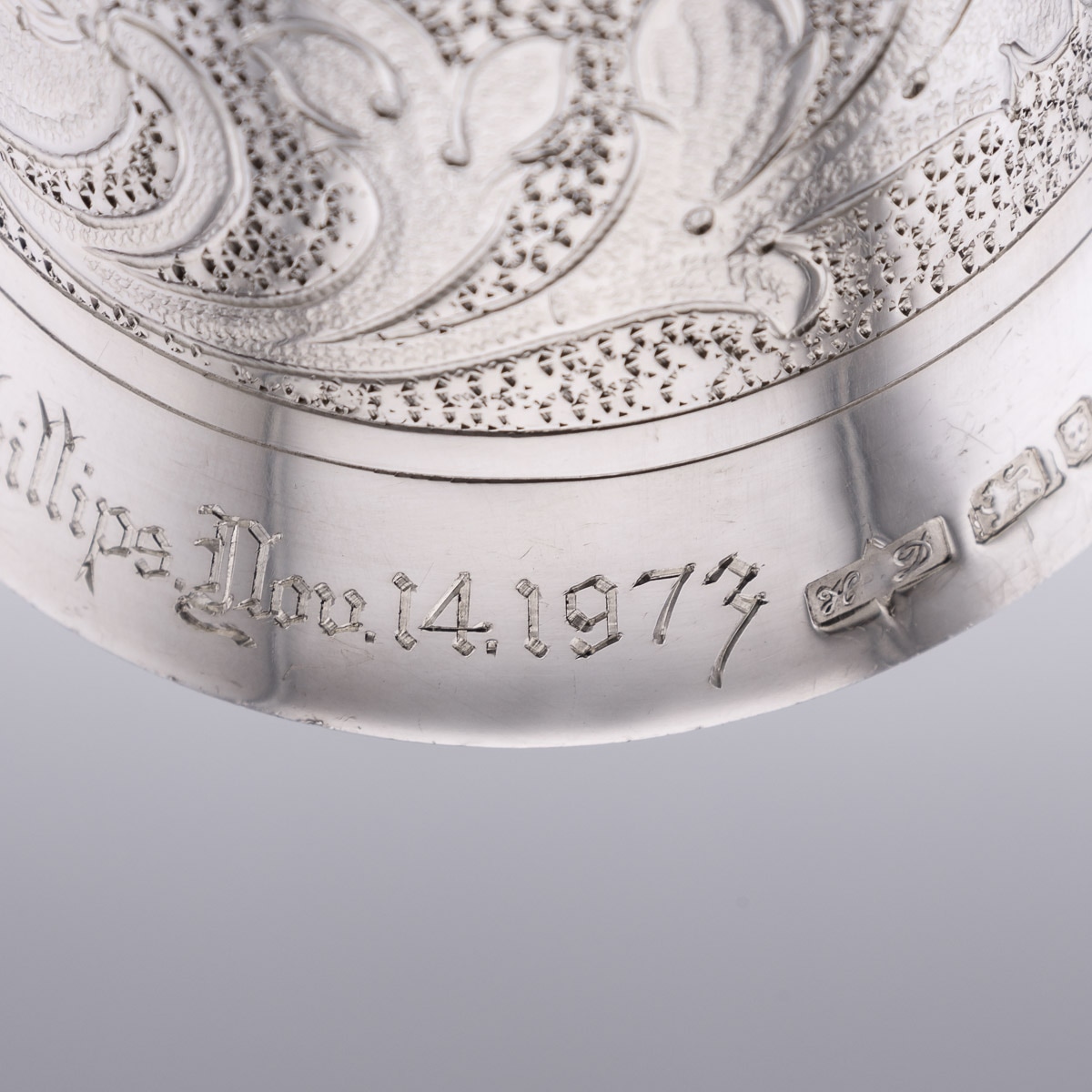 A ROYAL WEDDING SOLID STERLING SILVER NOVELTY WAGER CUP, LONDON, C. 1973 - Image 16 of 23