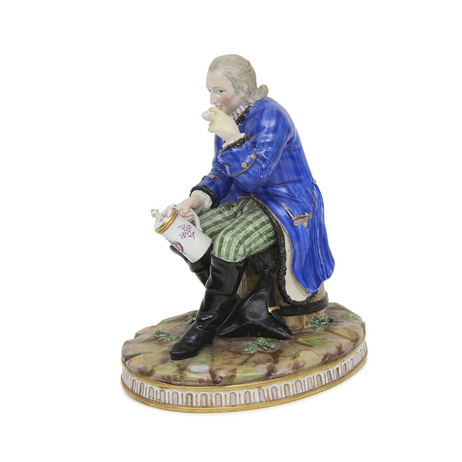 MEISSEN: AN EARLY 19TH CENTURY PORCELAIN FIGURE OF A GENTLEMAN SMOKING A PIPE - Image 3 of 4