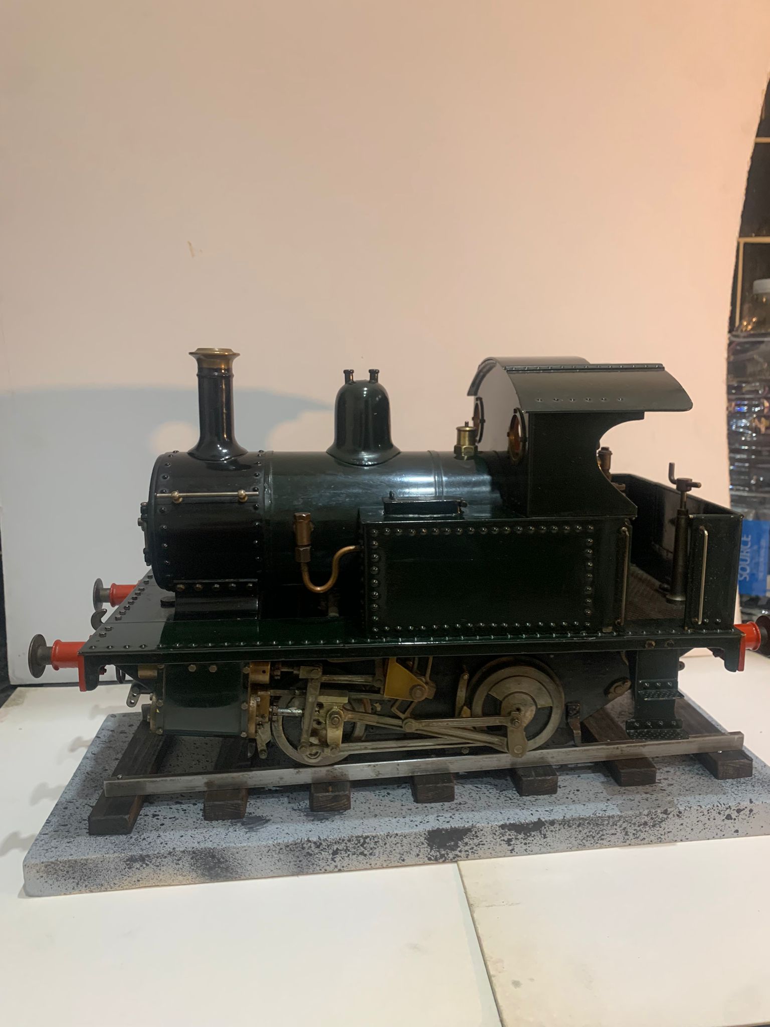 A FULL WORKING MODEL OF A STEAM TRAIN - Image 17 of 22