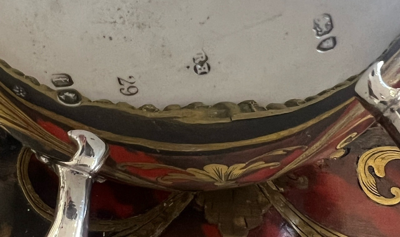 A RARE 19TH CENTURY SILVER TEA AND COFFEE SET WITH SCENES OF TEA AND COFFEE PRODUCTION - Image 6 of 17
