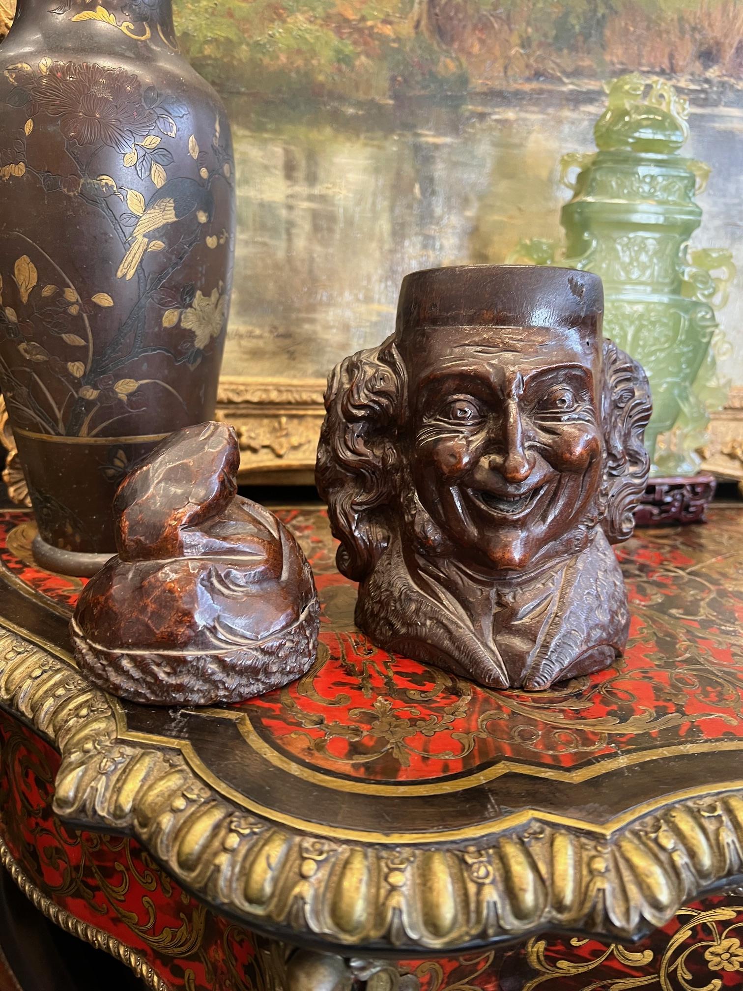 A LATE 19TH CENTURY BLACK FOREST CARVED WOOD TOBACCO JAR IN THE FORM OF VOLTAIRE - Image 3 of 4