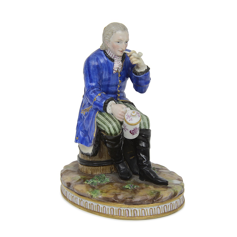 MEISSEN: AN EARLY 19TH CENTURY PORCELAIN FIGURE OF A GENTLEMAN SMOKING A PIPE - Image 2 of 4