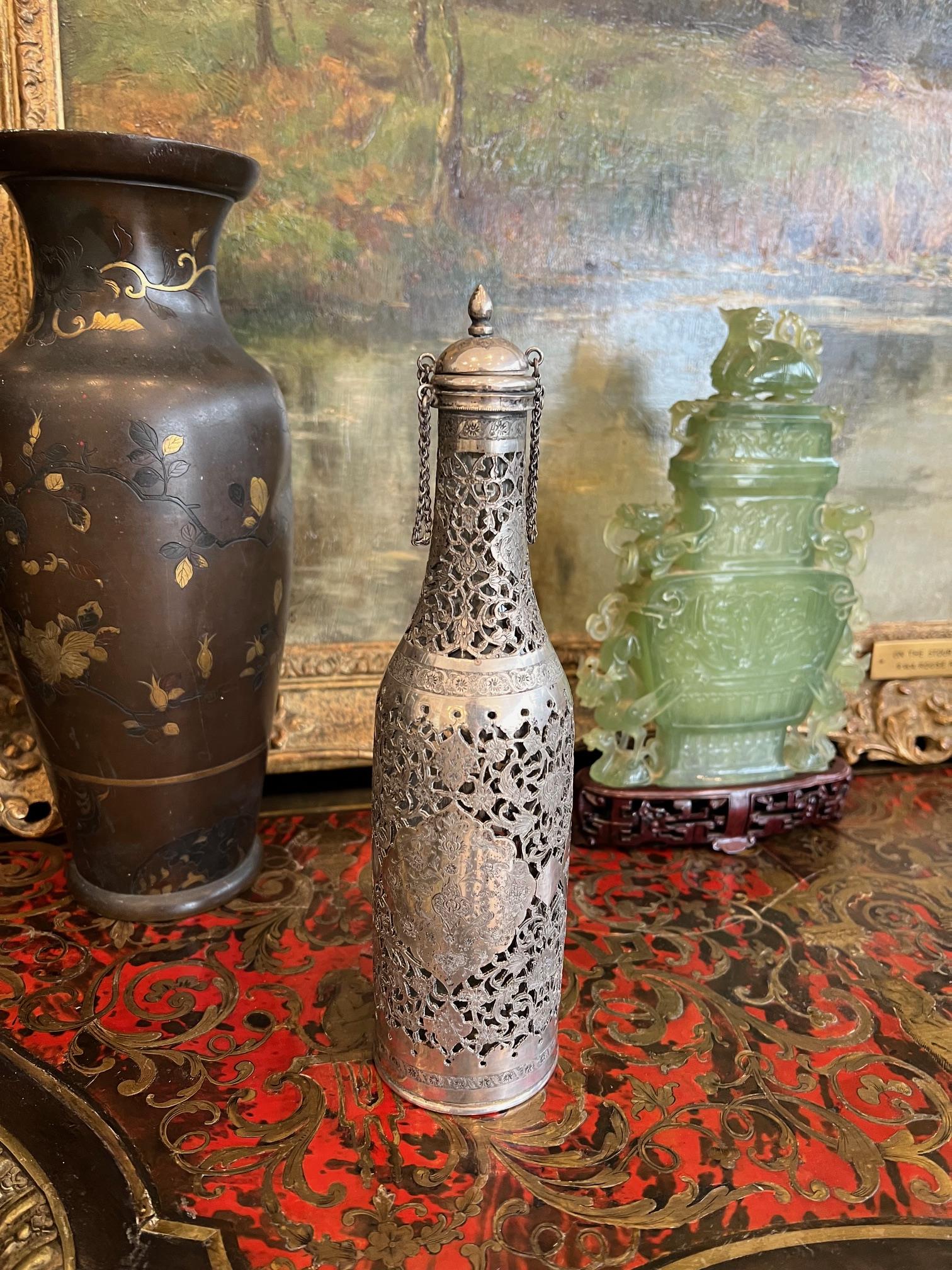A 19TH CENTURY PERSIAN SILVER AND GLASS FLASK - Image 3 of 4