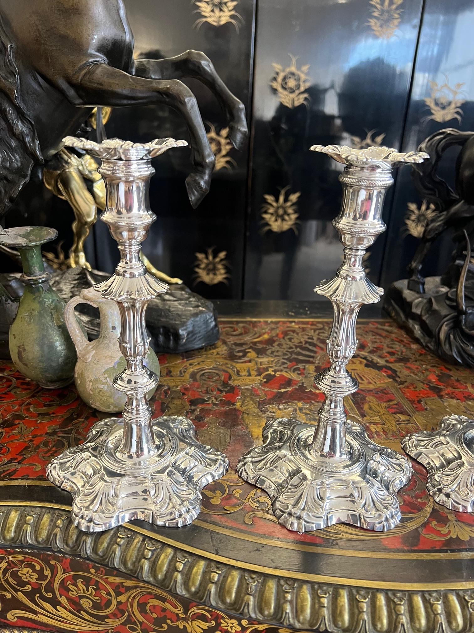 A SET OF FOUR GEORGIAN MID 18TH CENTURY SILVER CANDLESTICKS, C.1756 - Image 5 of 7