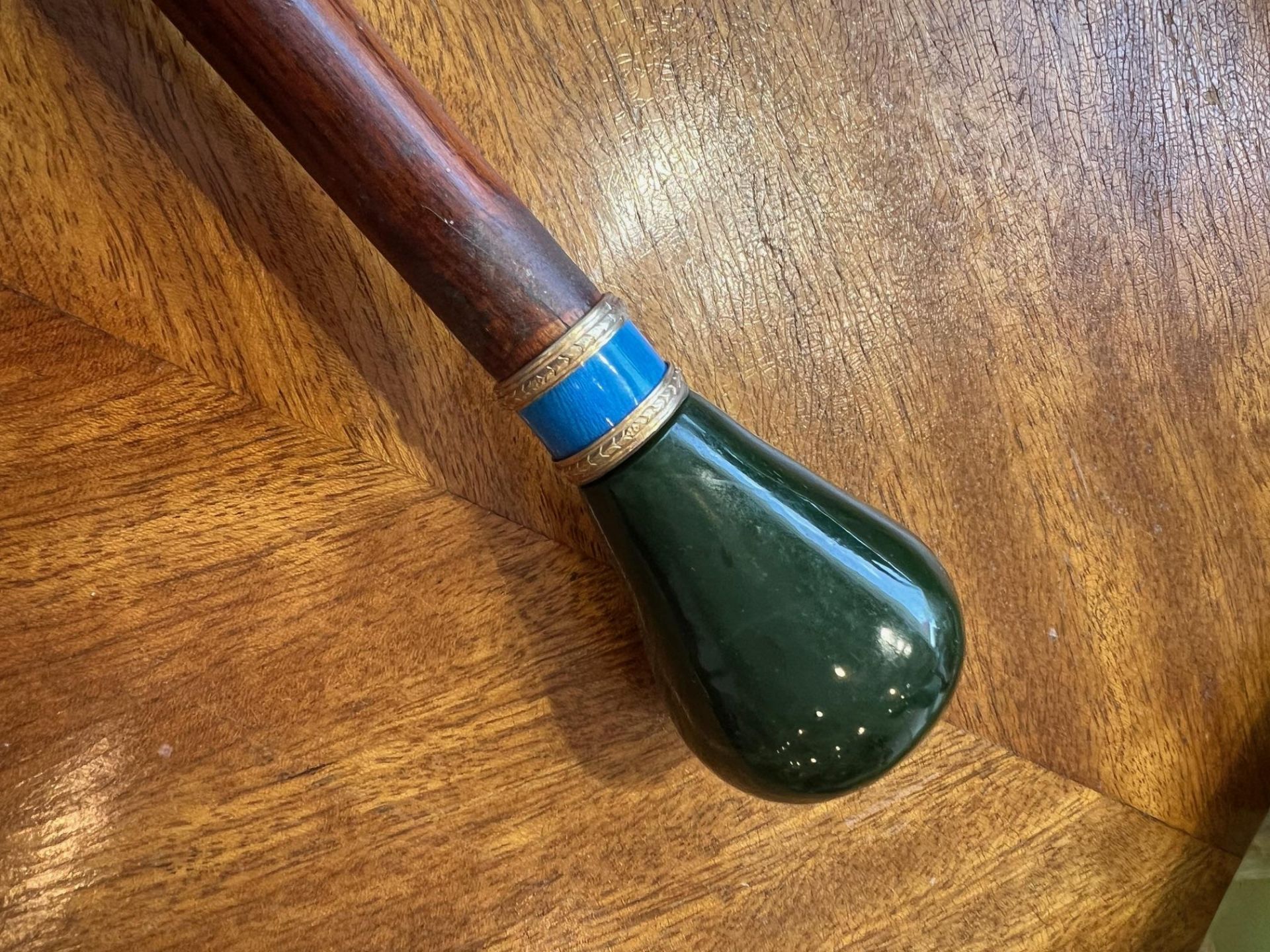 A FABERGE STYLE SILVER GILT, NEPHRITE JADE AND ENAMEL WALKING CANE - Image 4 of 8