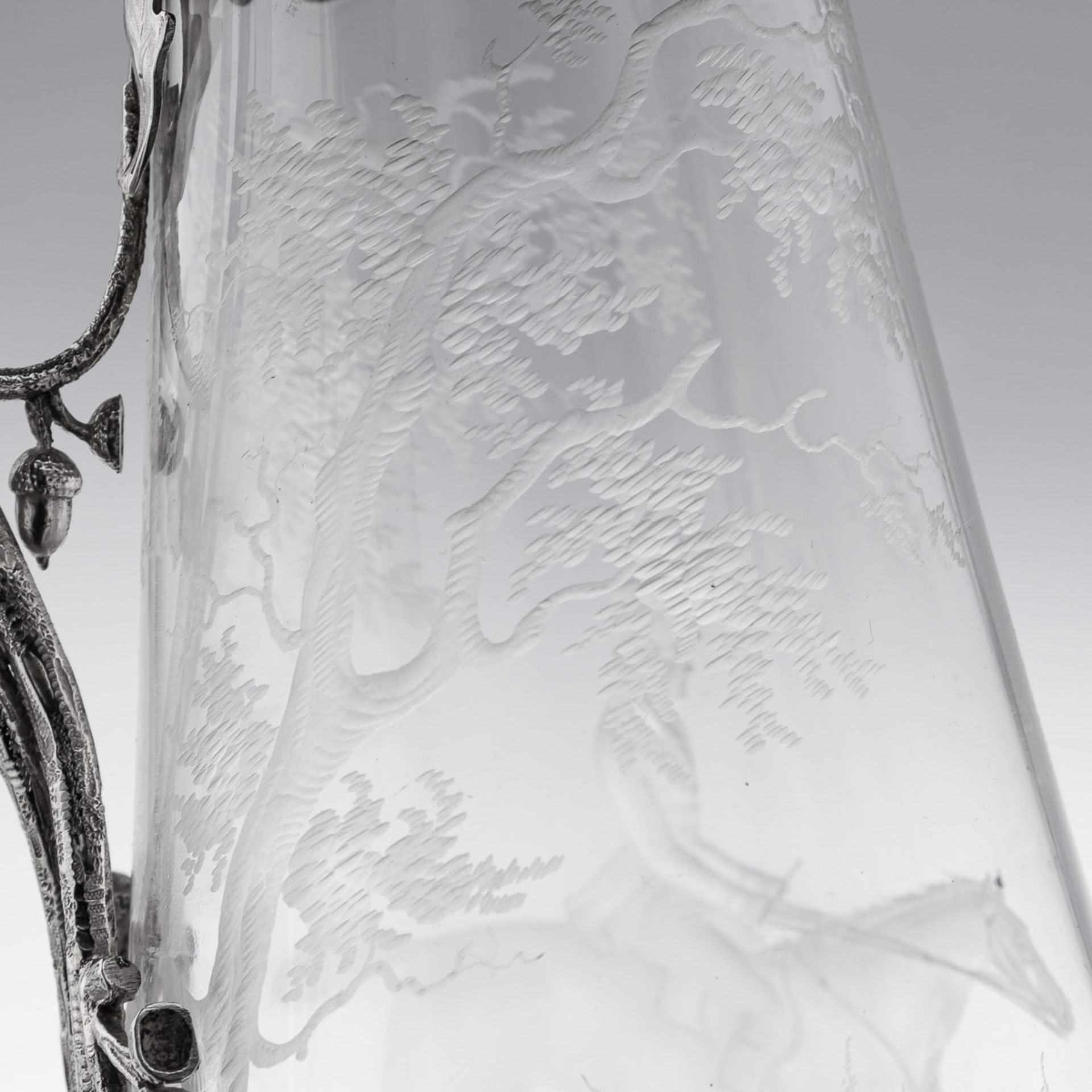 A 19TH CENTURY SILVER AND GLASS HUNTING CLARET JUG C. 1887 - Image 15 of 30