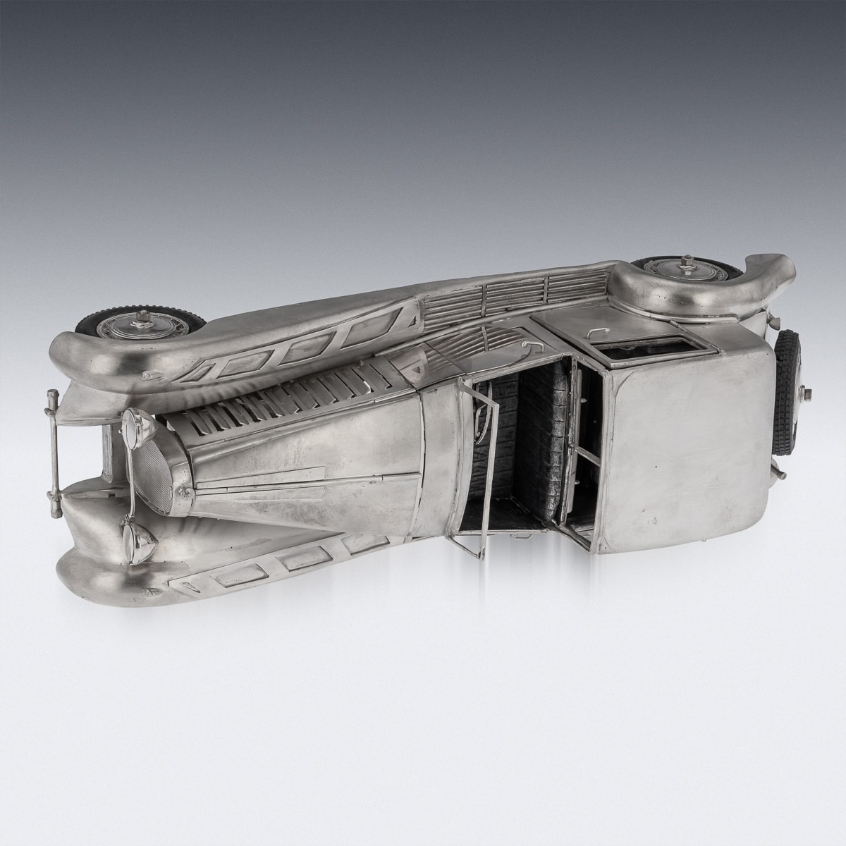 A SOLID SILVER BUGATTI ROYALE TYPE 41 MODEL CAR, MID 20TH CENTURY, L. DONATI, C. 1960 - Bild 16 aus 33