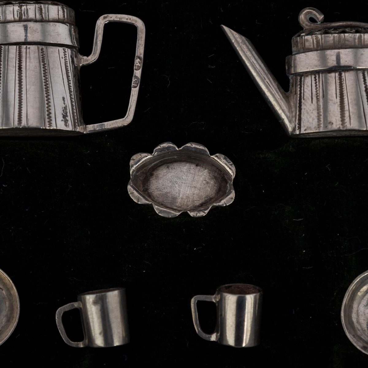 MINIATURE: A MID 19TH CENTURY SILVER EIGHT PIECE TEA AND COFFEE SET - Image 8 of 11