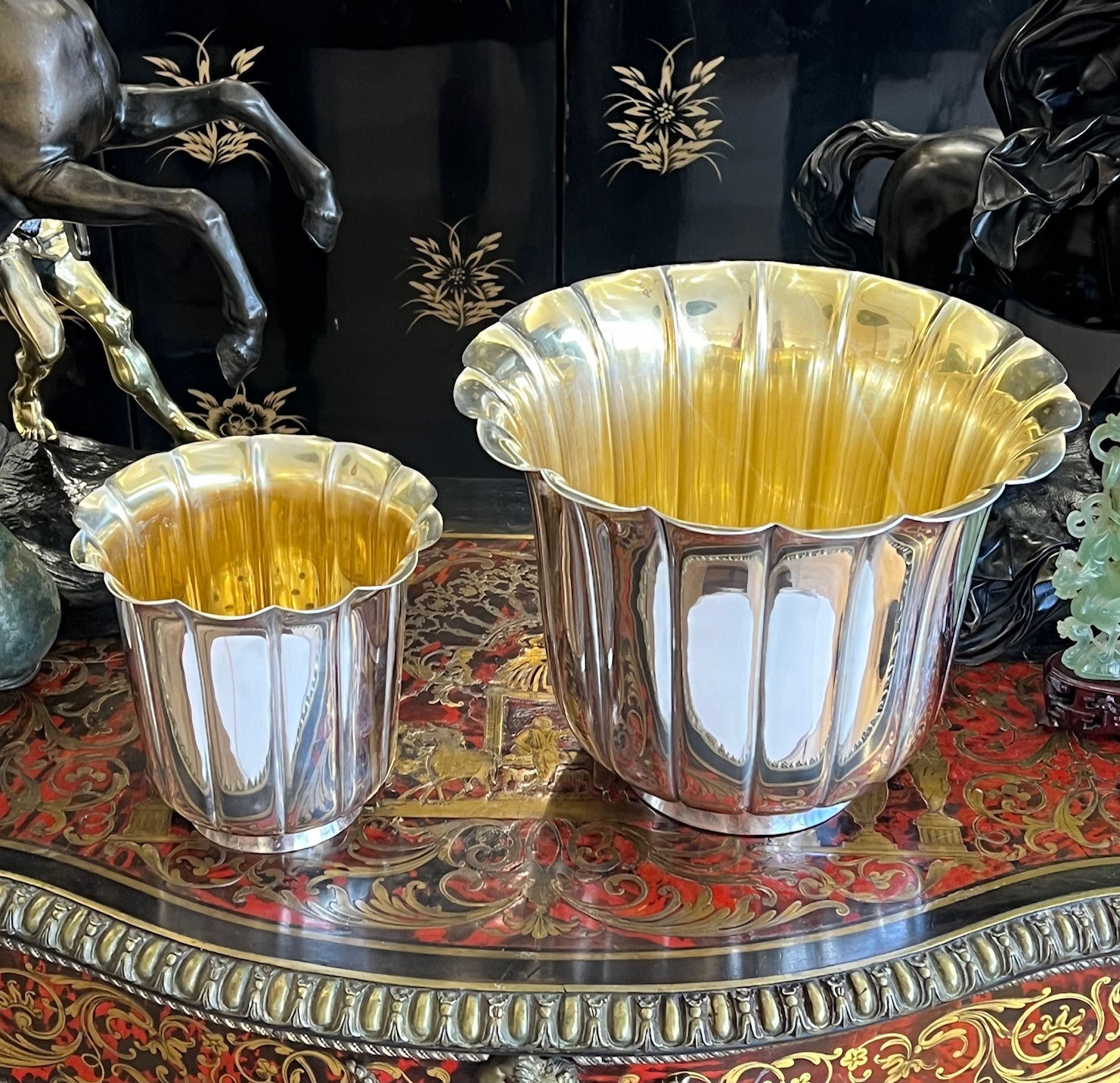 A SILVER AND SILVER GILT WINE COOLER AND ICE BUCKET BY IL LEONE, FIRENZE - Image 2 of 6