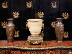 A LATE 19TH CENTURY FRENCH ONYX AND GILT BRONZE MOUNTED CHAMPAGNE BUCKET