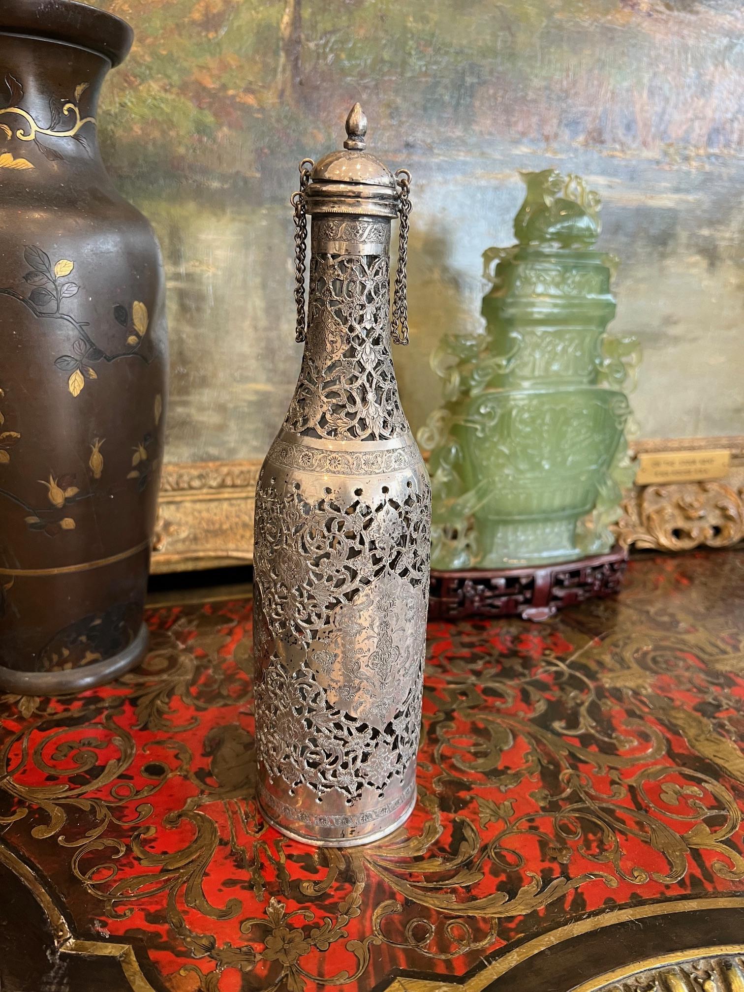 A 19TH CENTURY PERSIAN SILVER AND GLASS FLASK - Image 4 of 4